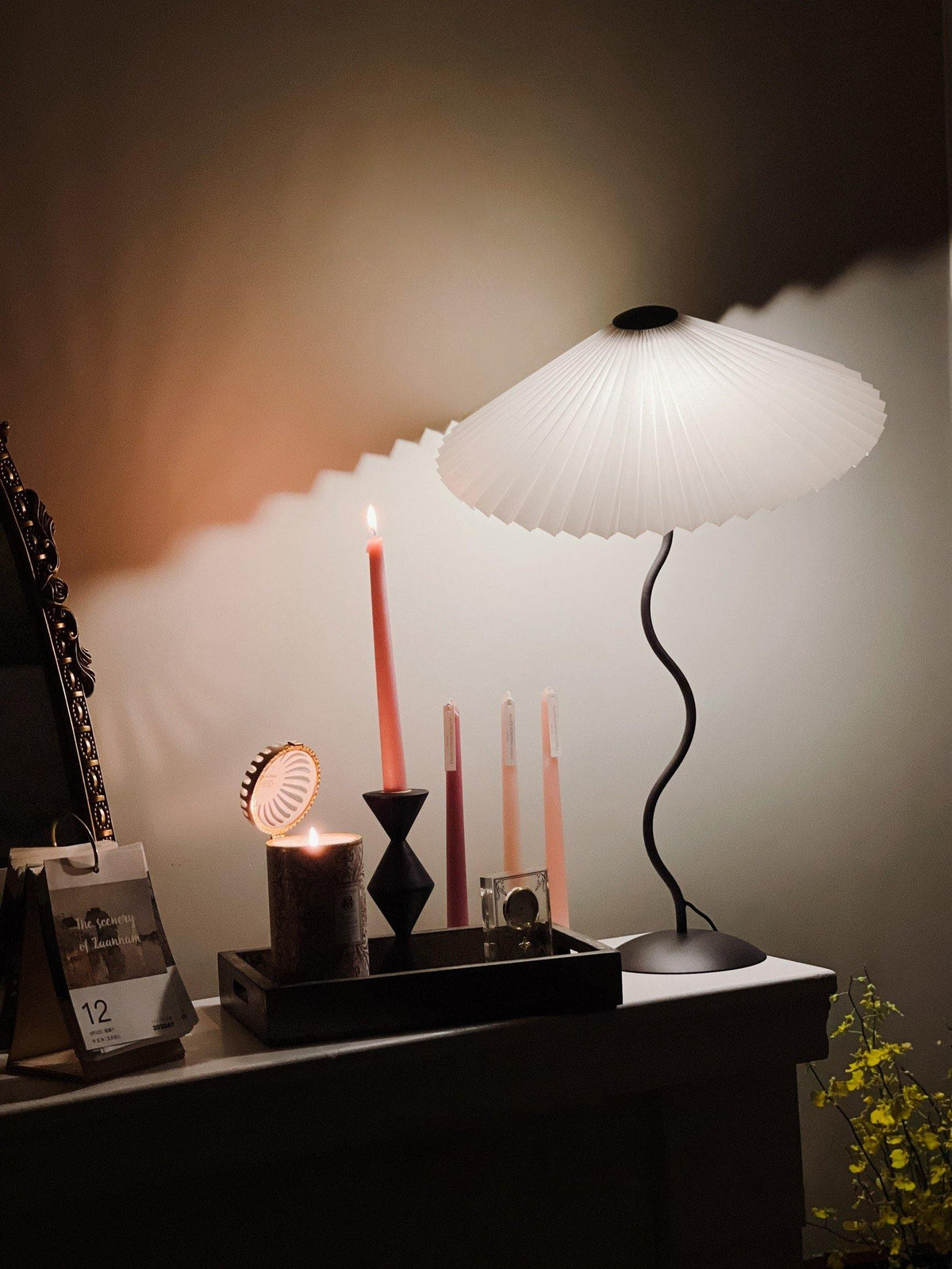 Rodegilo Wavy Table Lamp