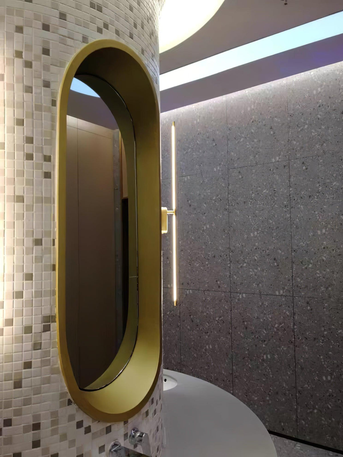 Derrina Linear Wall Light