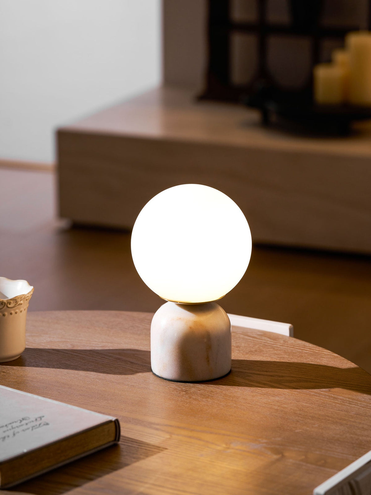 Lamiro Globe Table Lamp