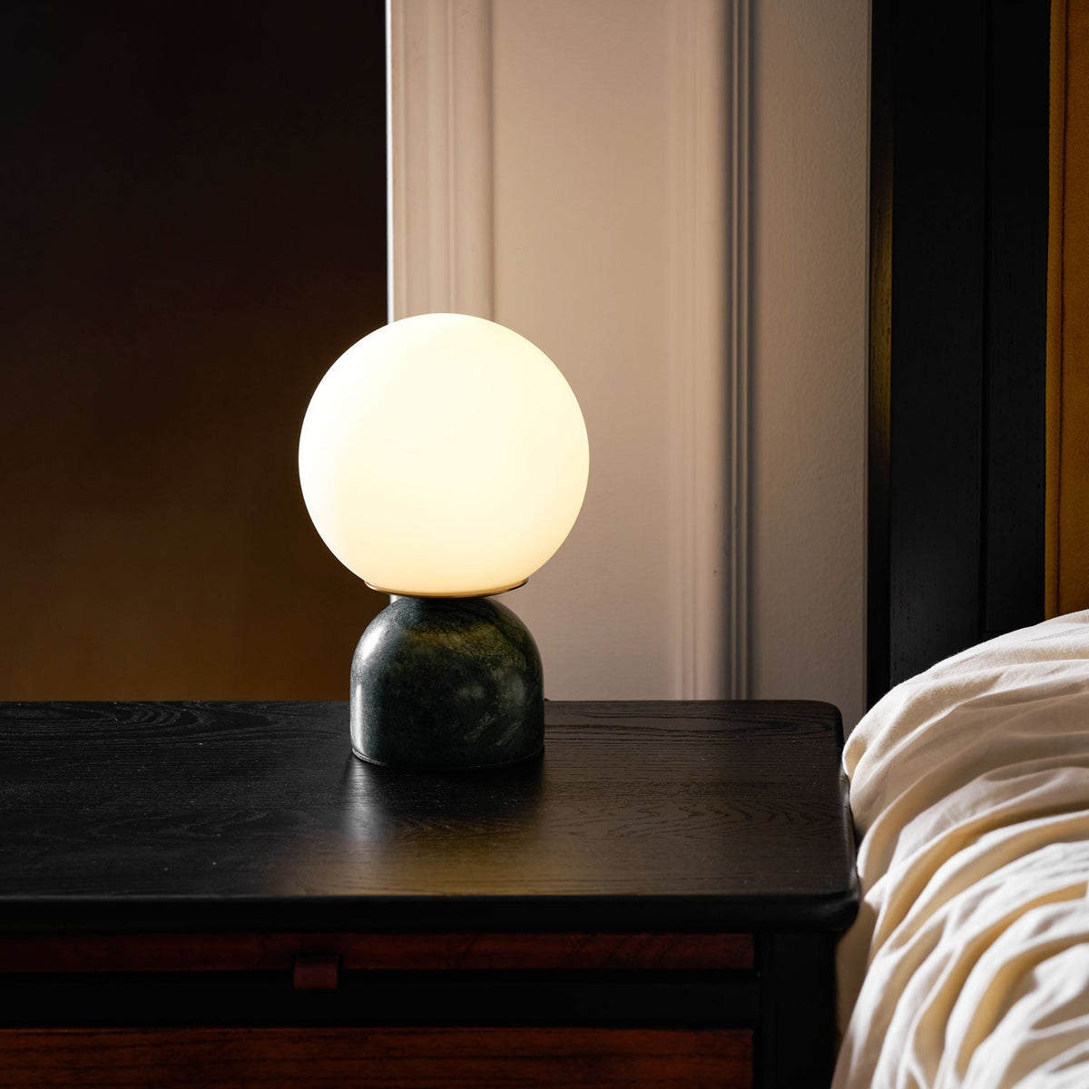 Lamiro Globe Table Lamp