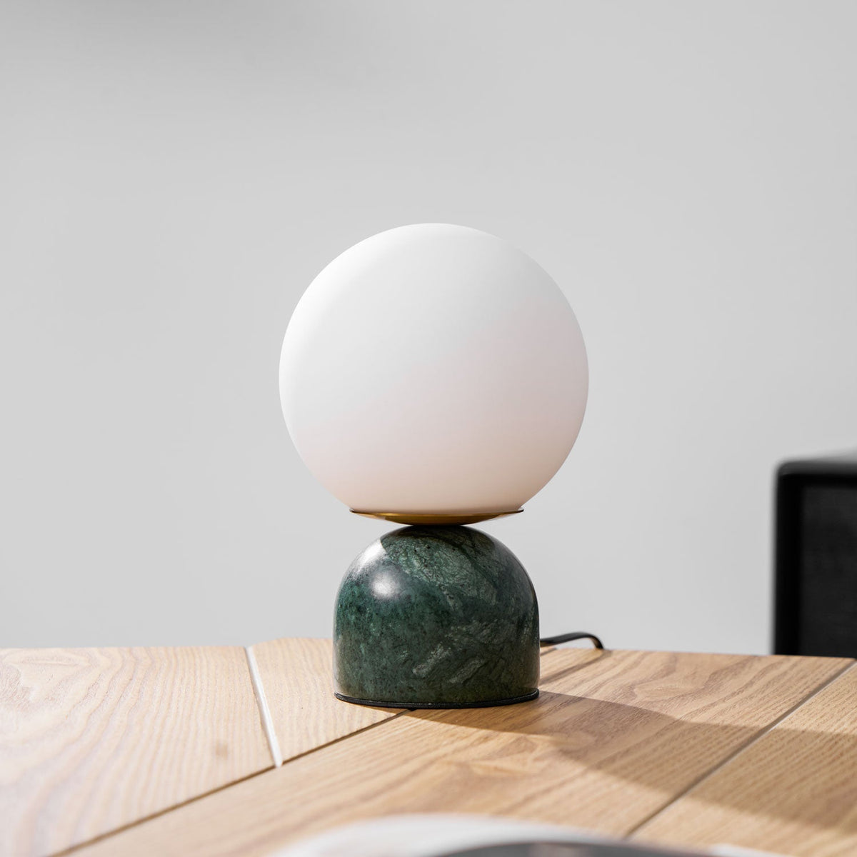 Lamiro Globe Table Lamp