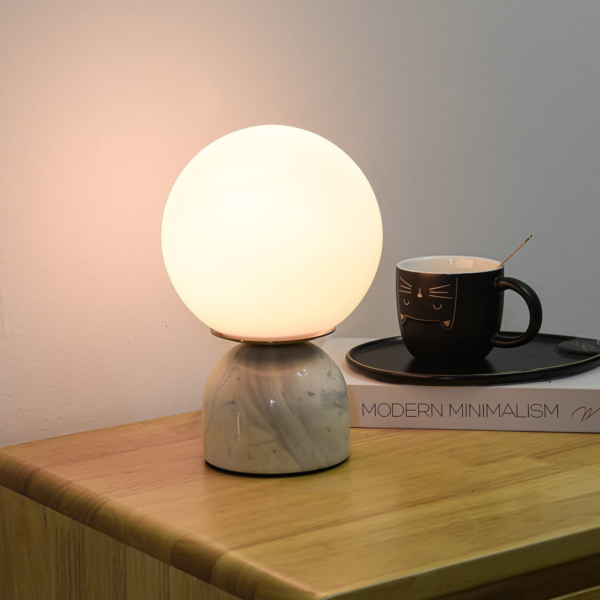 Lamiro Globe Table Lamp