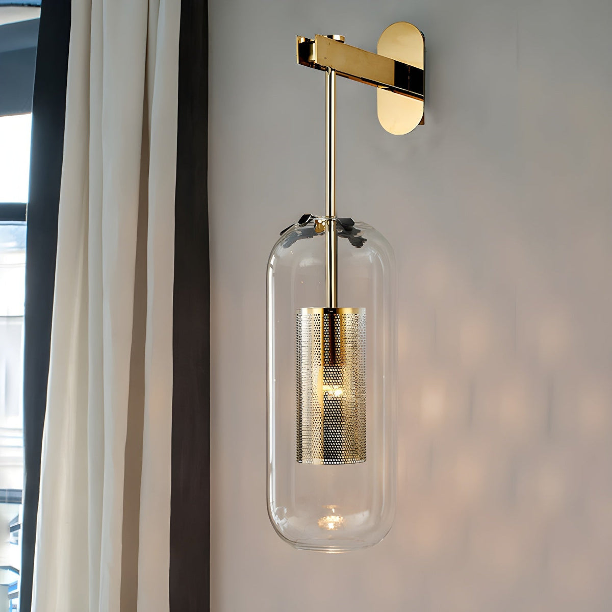 Nareli Globe Wall Light