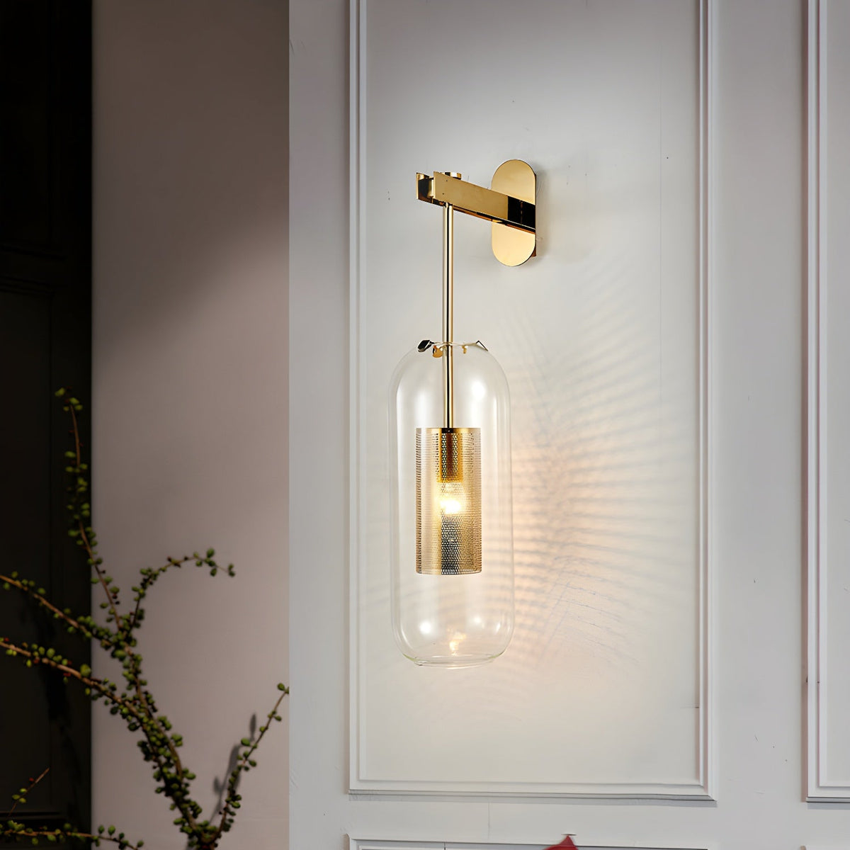 Nareli Globe Wall Light
