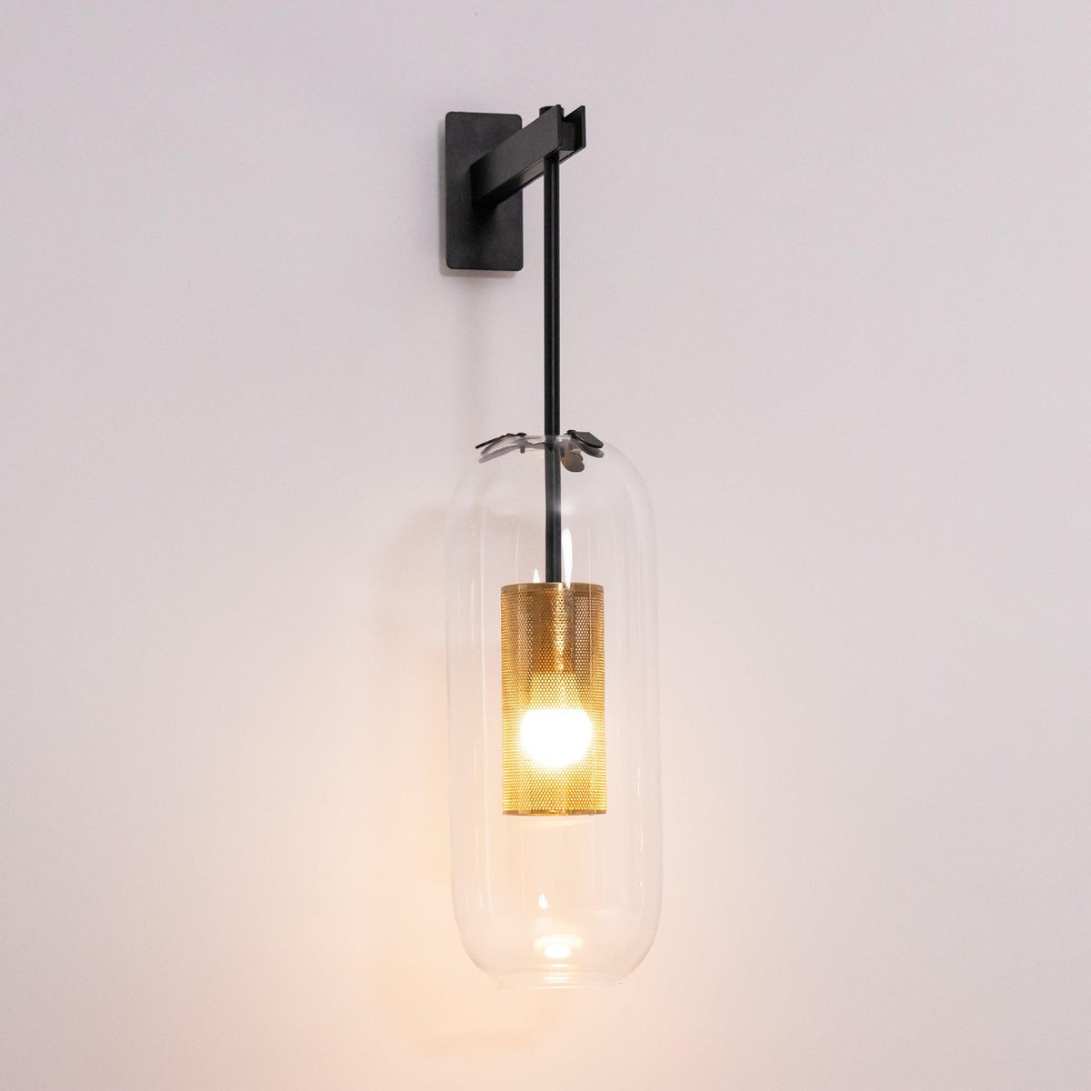Nareli Globe Wall Light