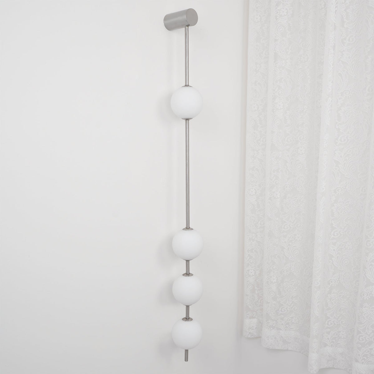 Glema Globe Wall Light