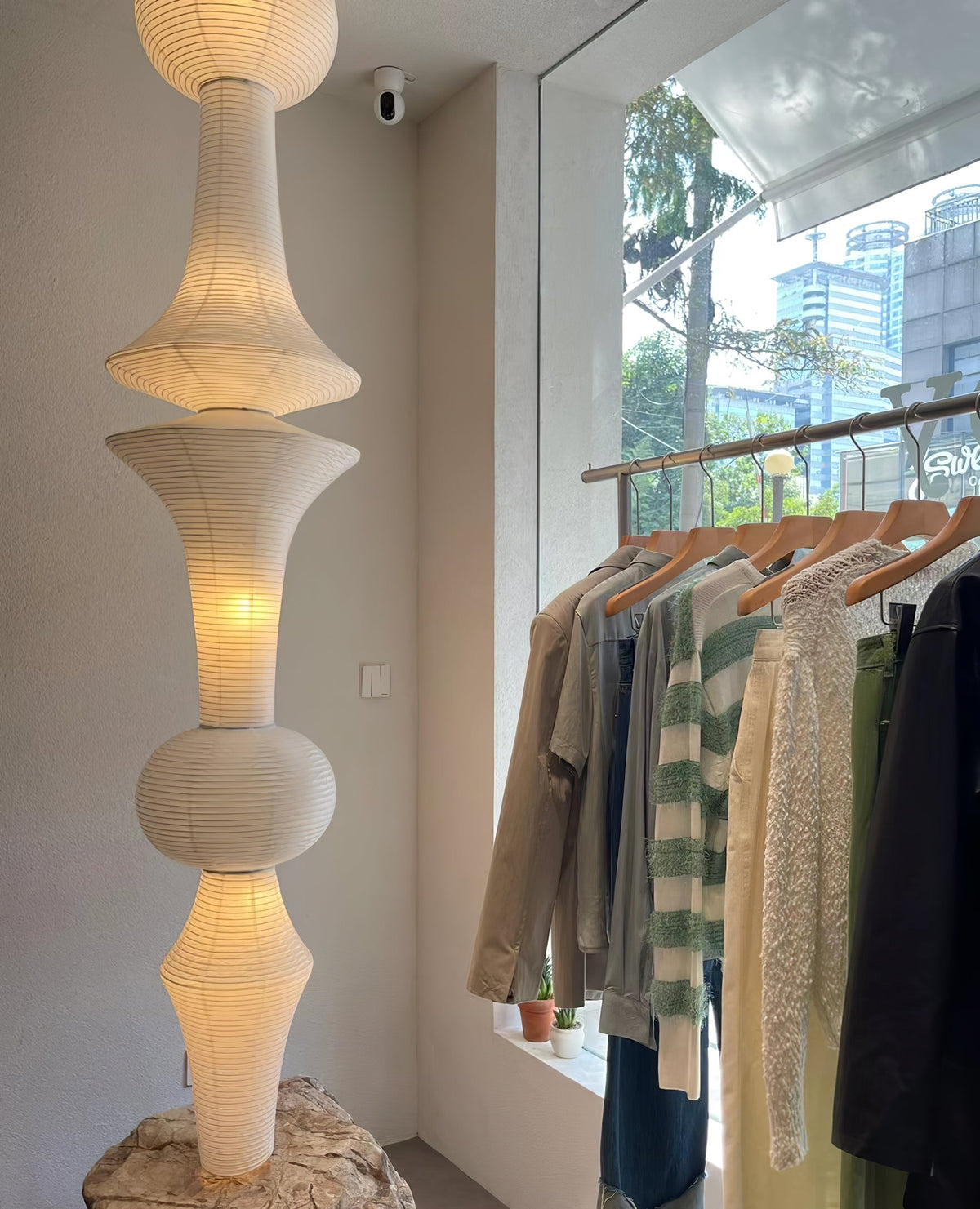 Hotevor Pendant Light