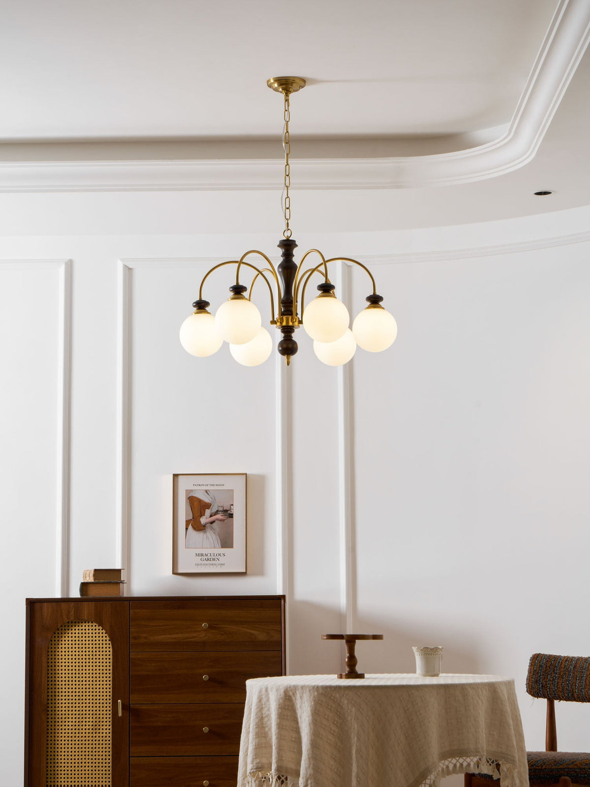 Kuro Classic Chandelier