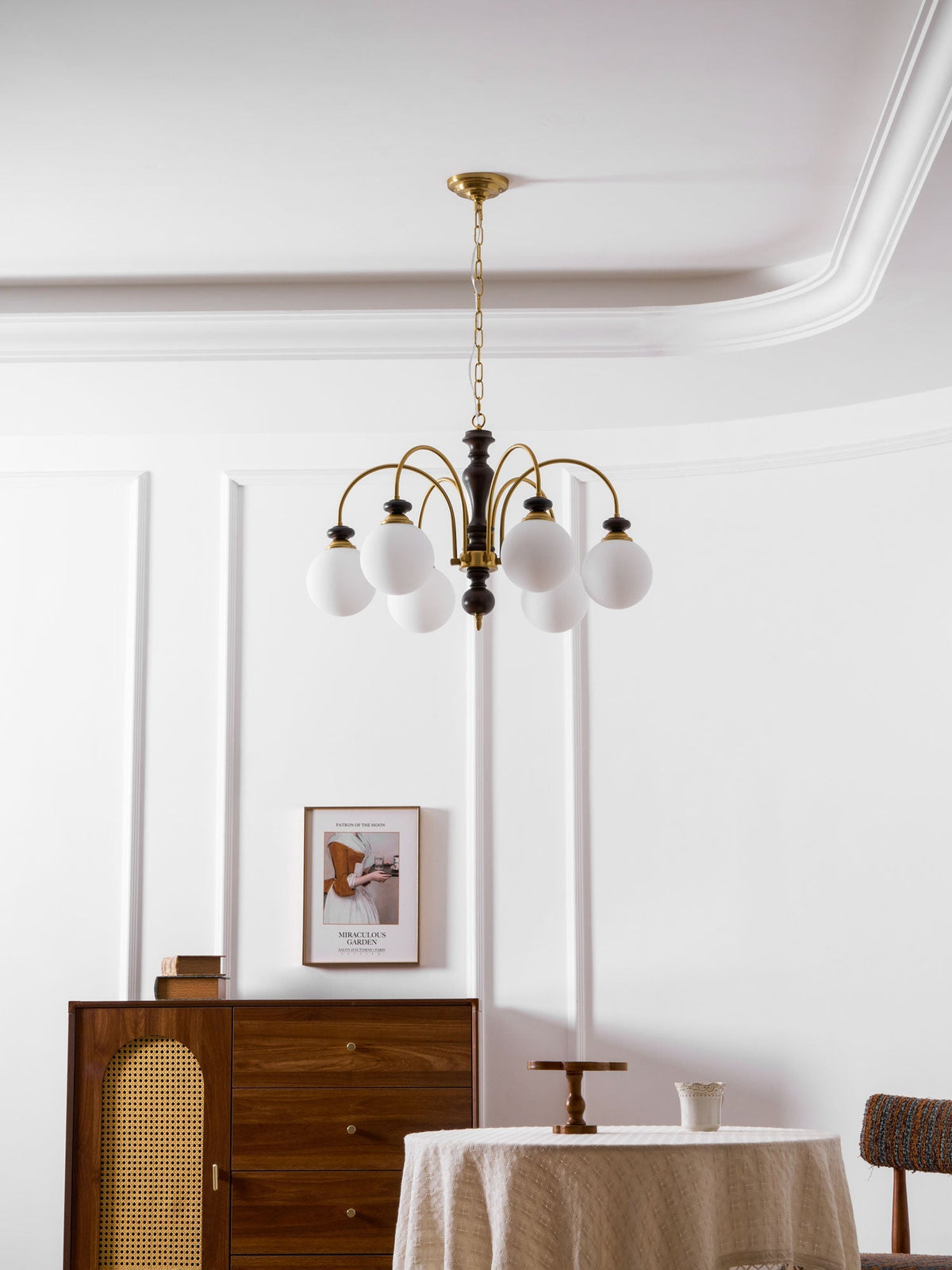 Kuro Classic Chandelier