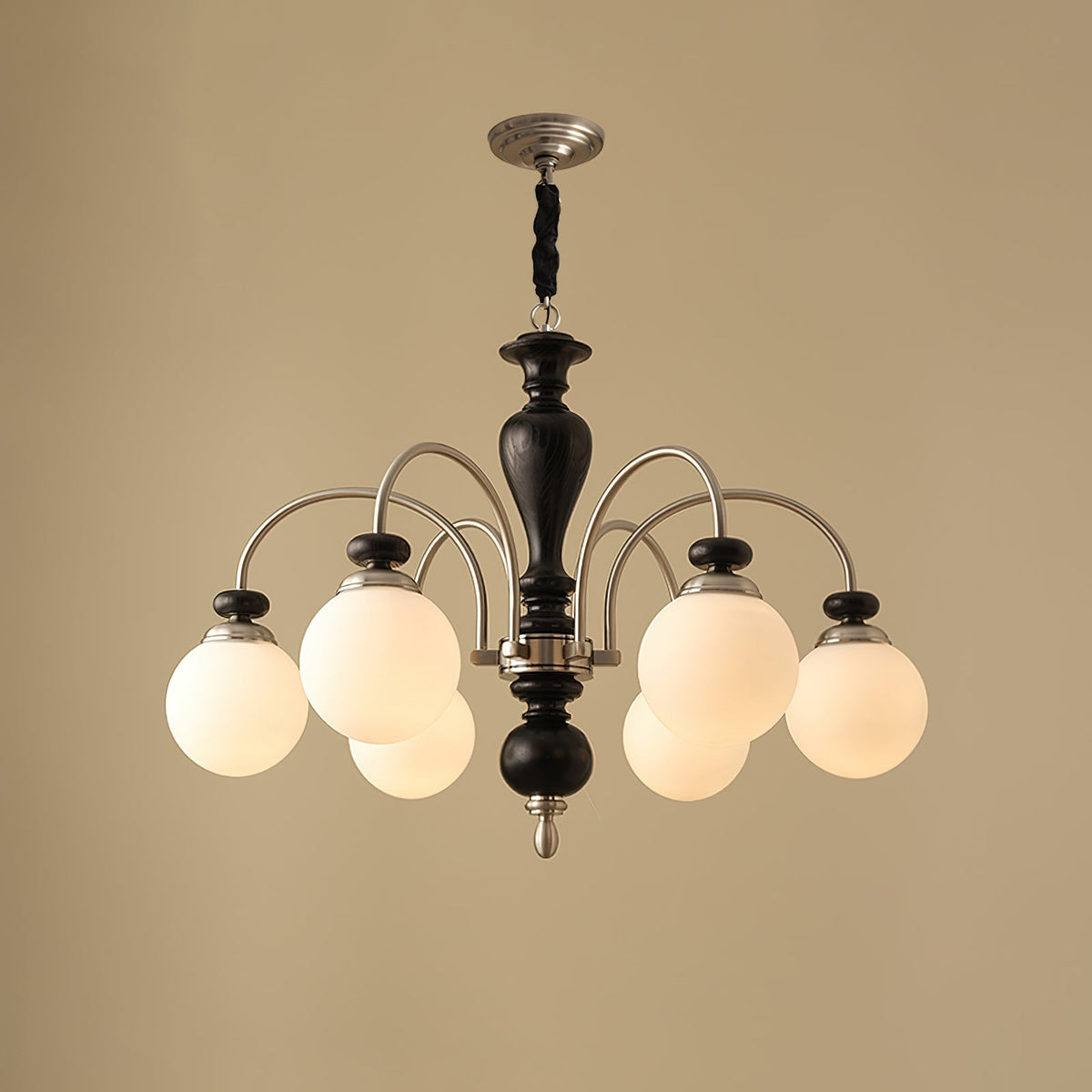 Kuro Classic Chandelier
