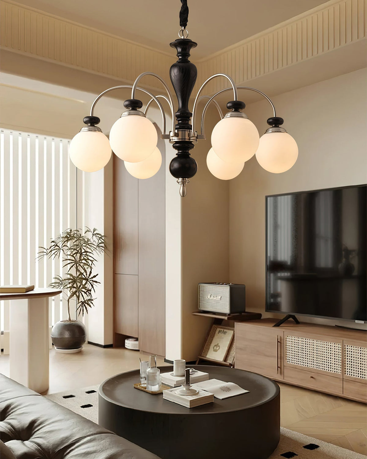 Kuro Classic Chandelier