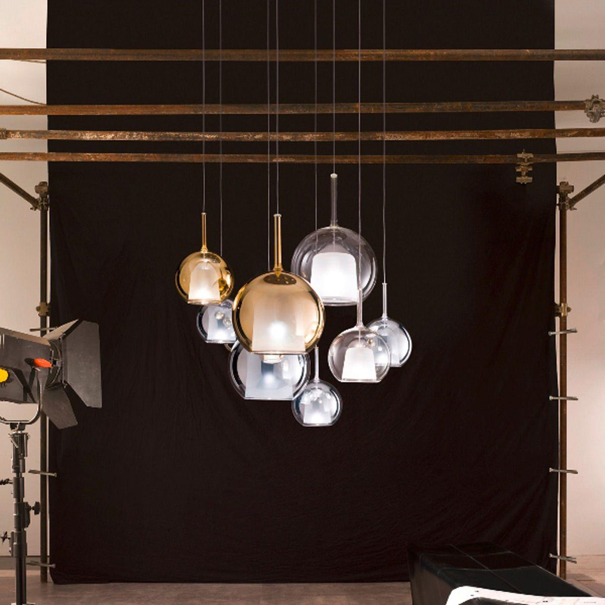 Masto Globe Pendant Light