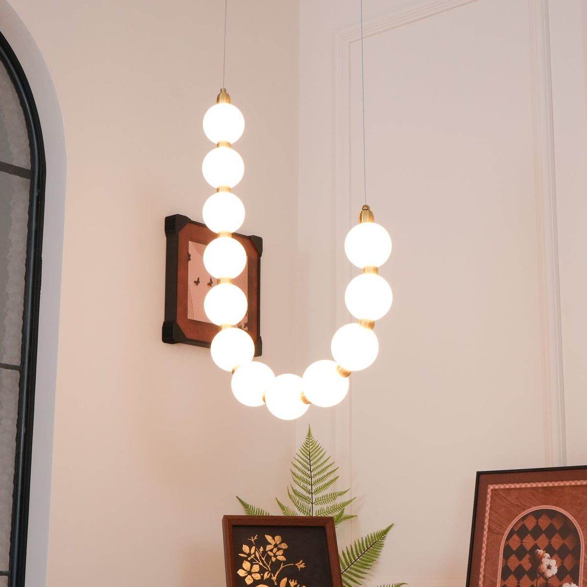 Vunelan Globe Chandelier