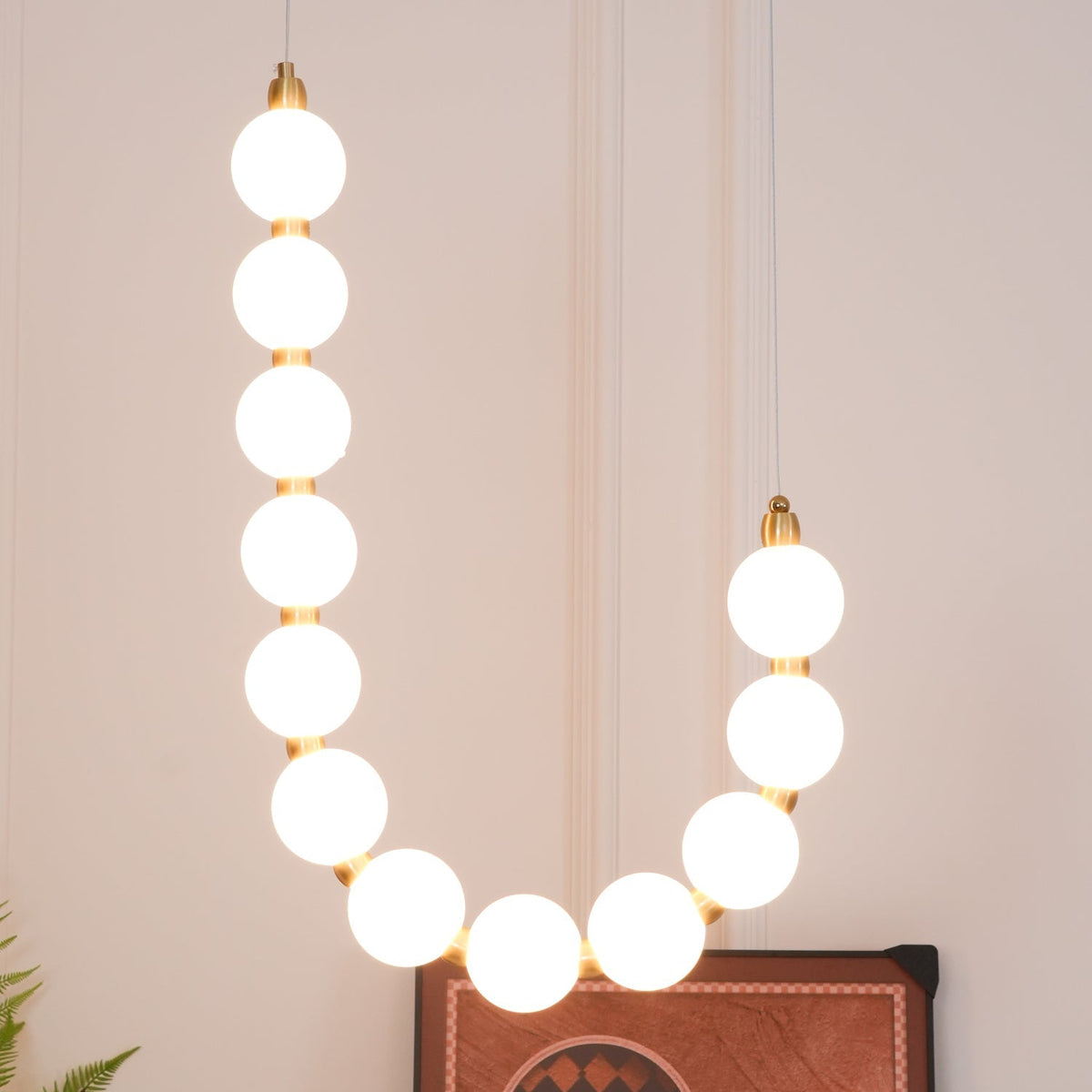 Vunelan Globe Chandelier