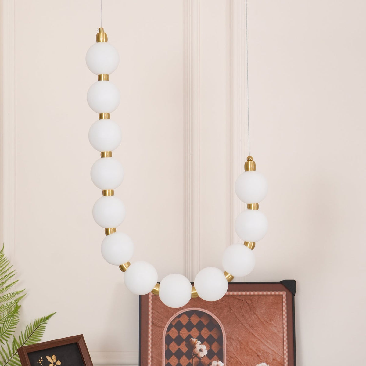 Vunelan Globe Chandelier