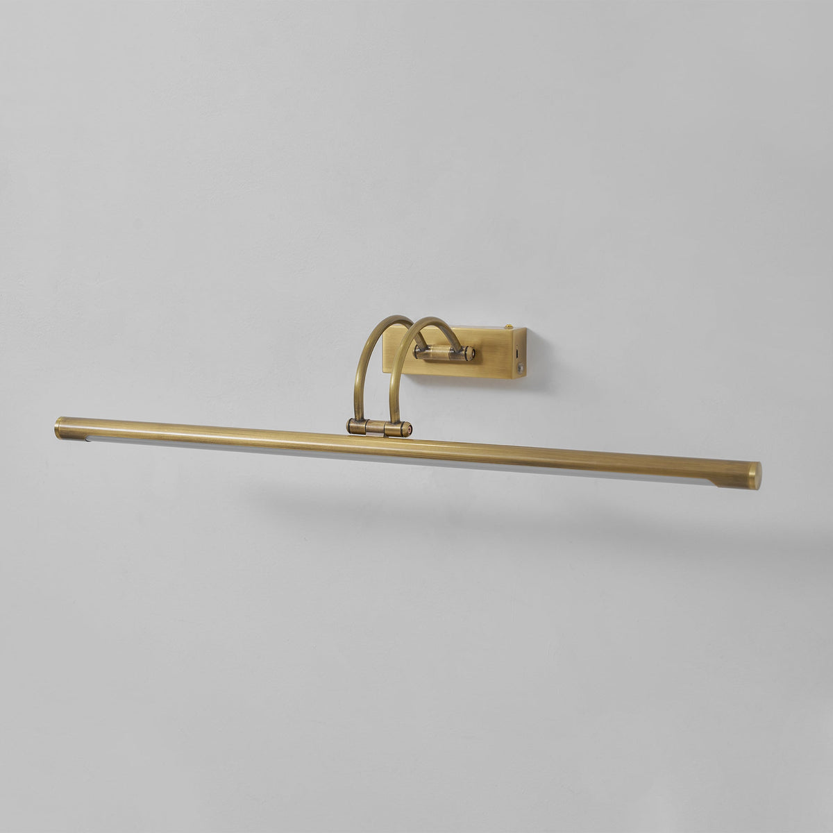 Pisali Linear Wall Light