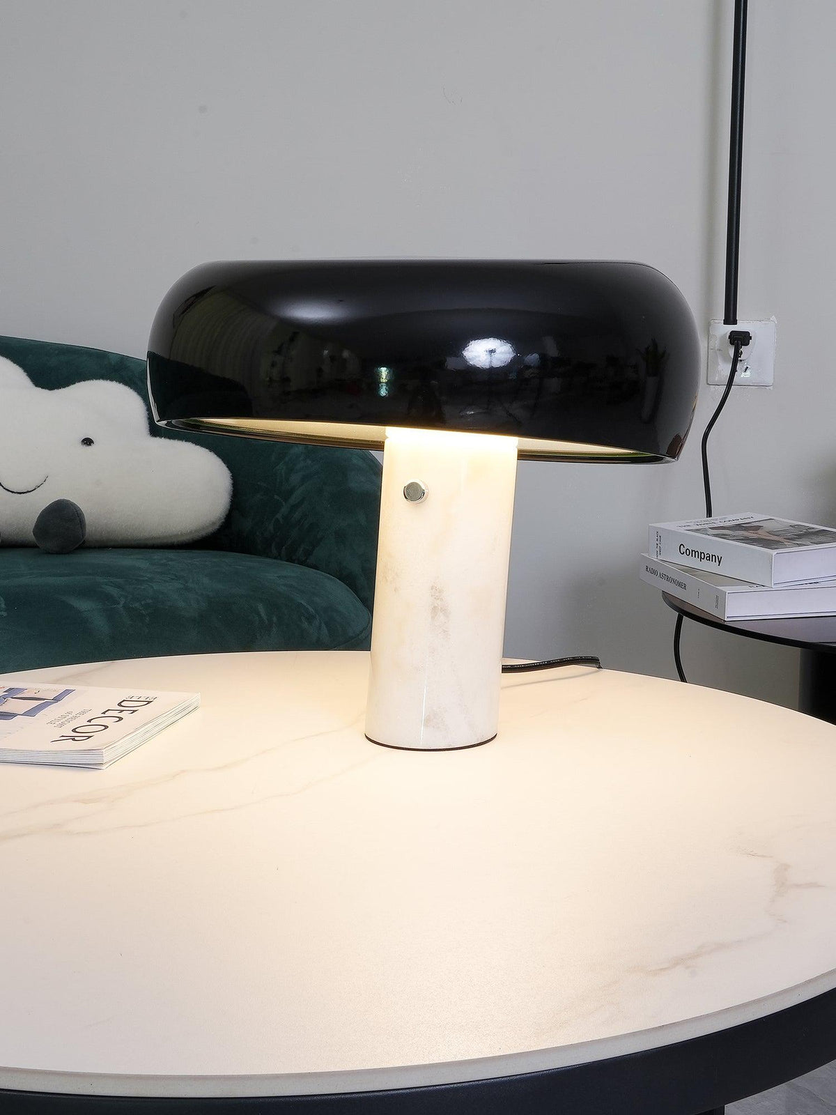 Stoskeni Table Lamp