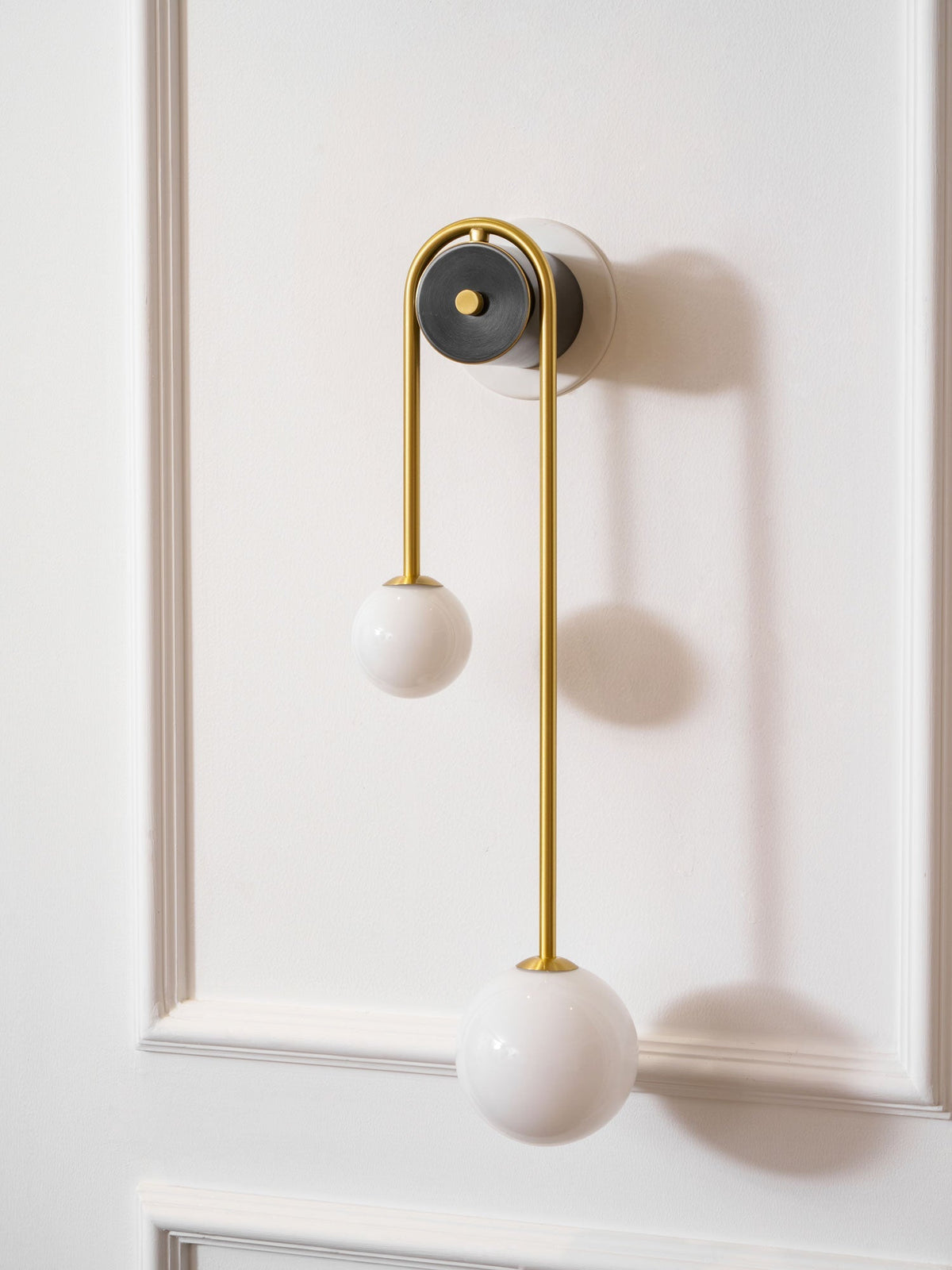 Jikelis Arched Wall Light
