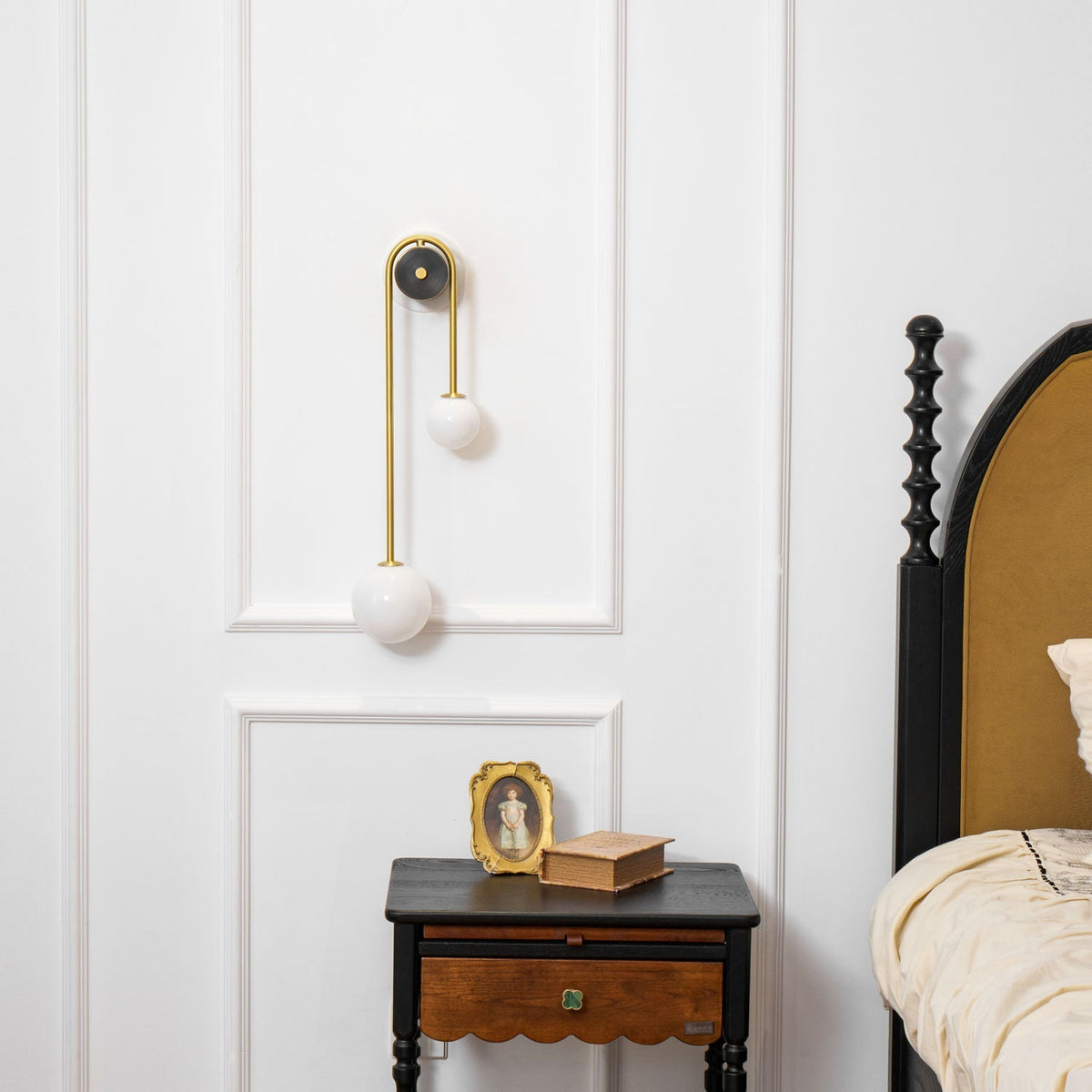 Jikelis Arched Wall Light