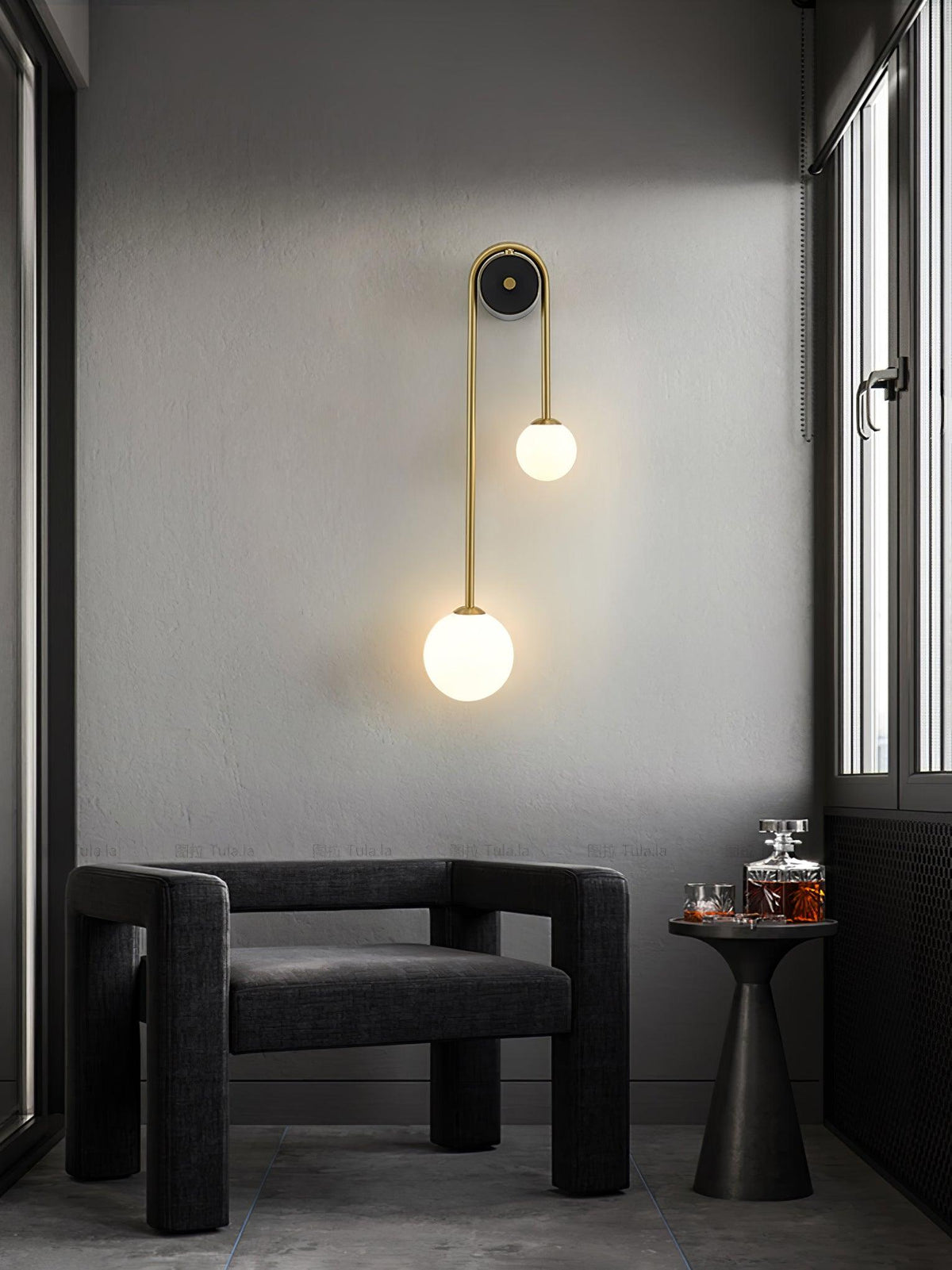 Jikelis Arched Wall Light