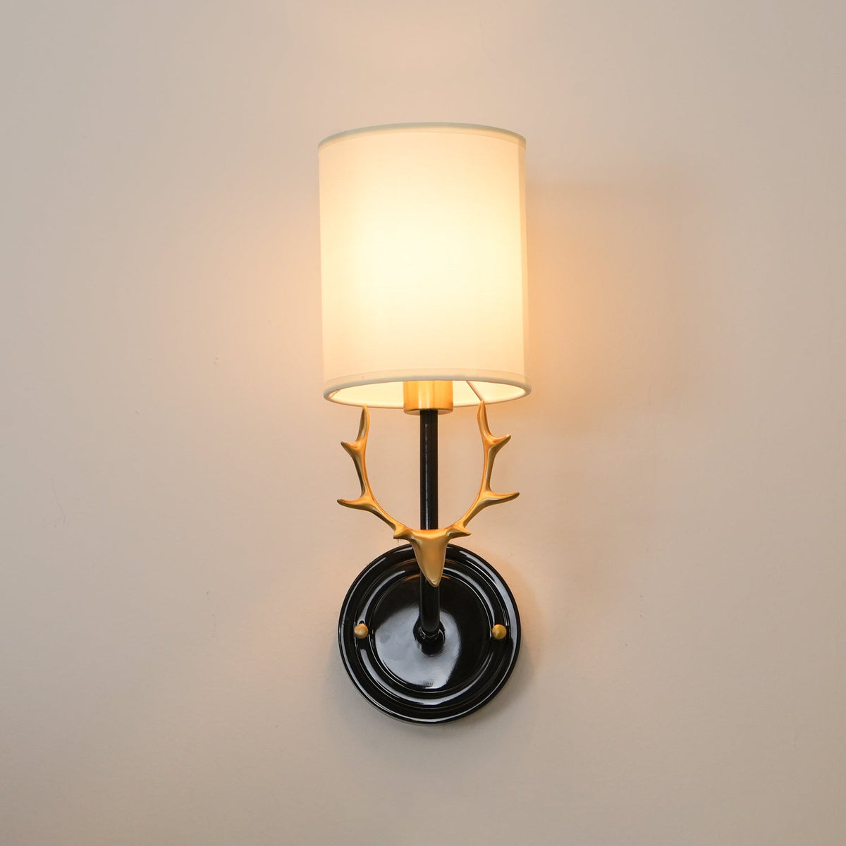Vemia Deer Wall Light
