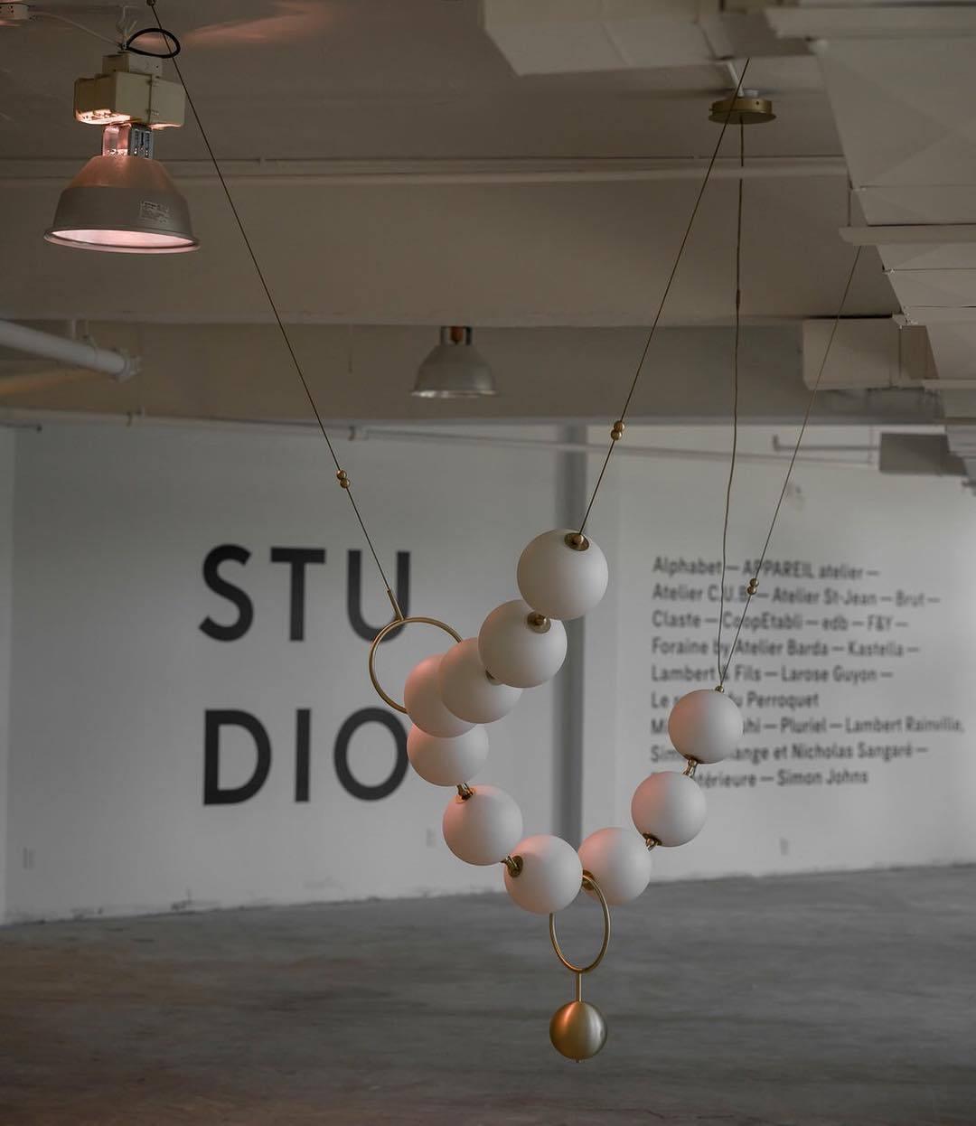 Grogo Globe Pendant Light