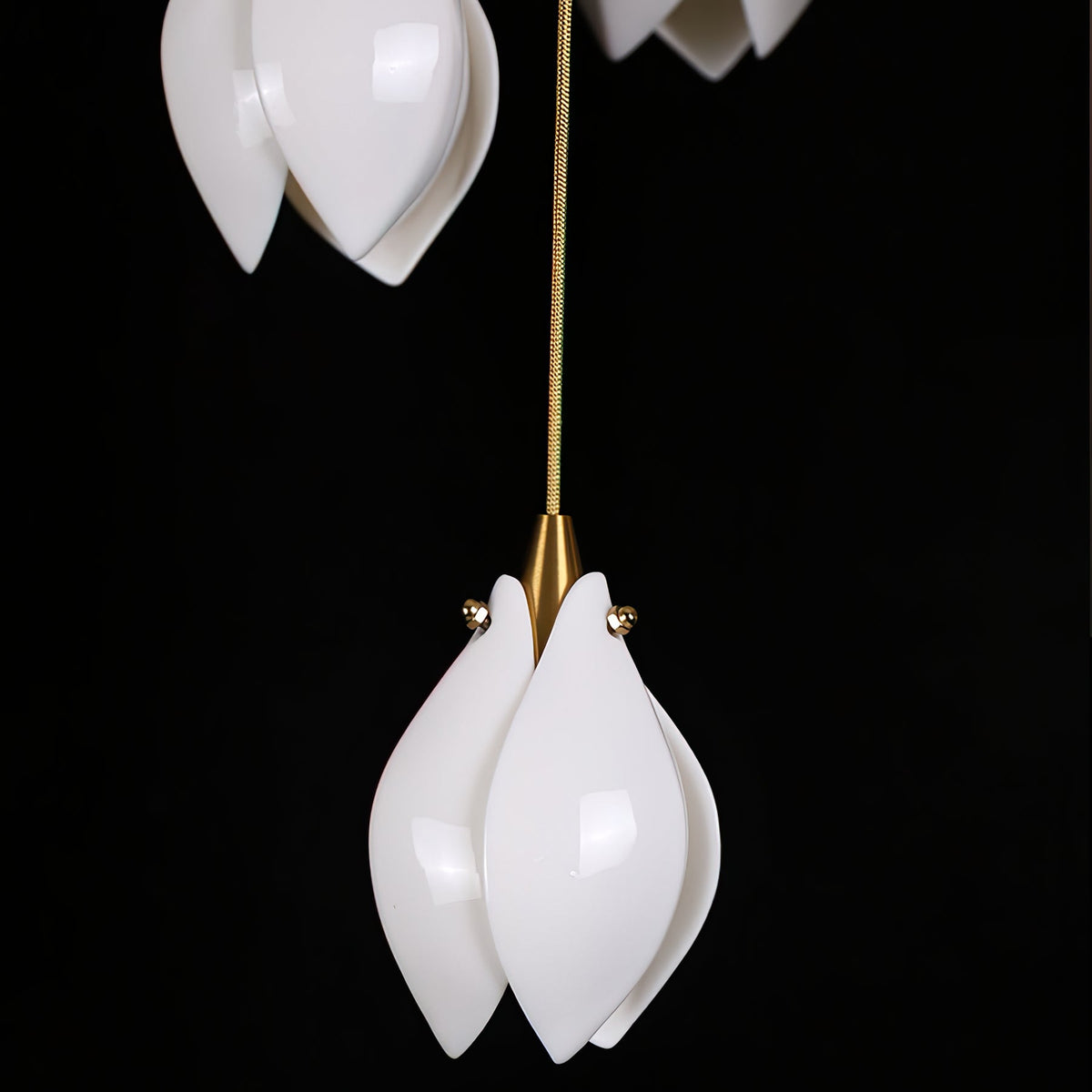 Taserra Floral Pendant Light