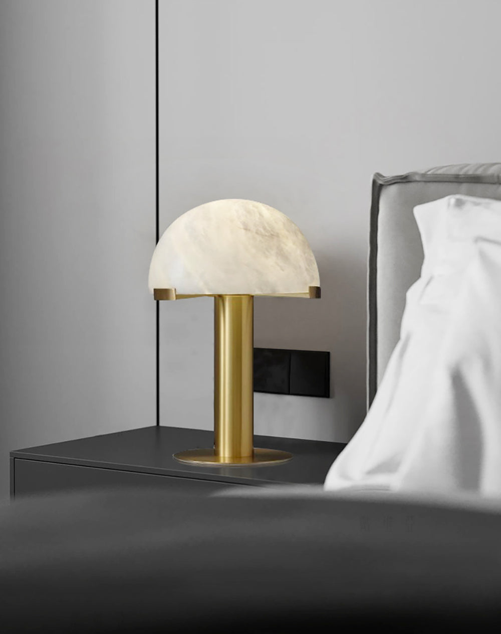 Liria Minimalist Table Lamp