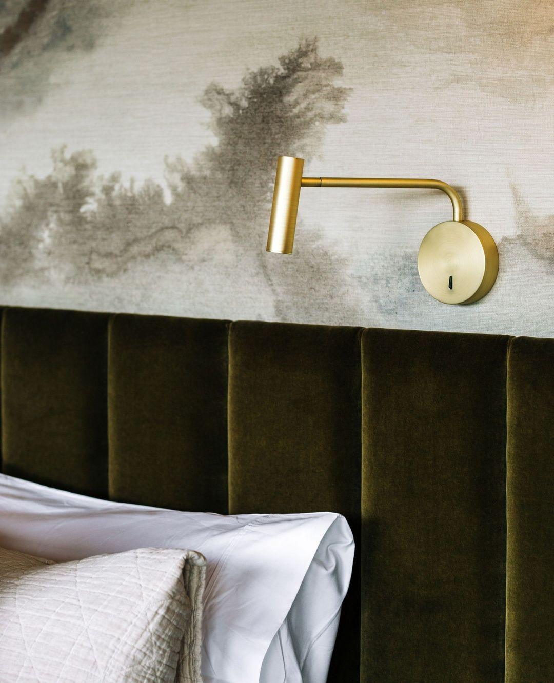 Minimalist Disc LED Wall Sconce – detail 37