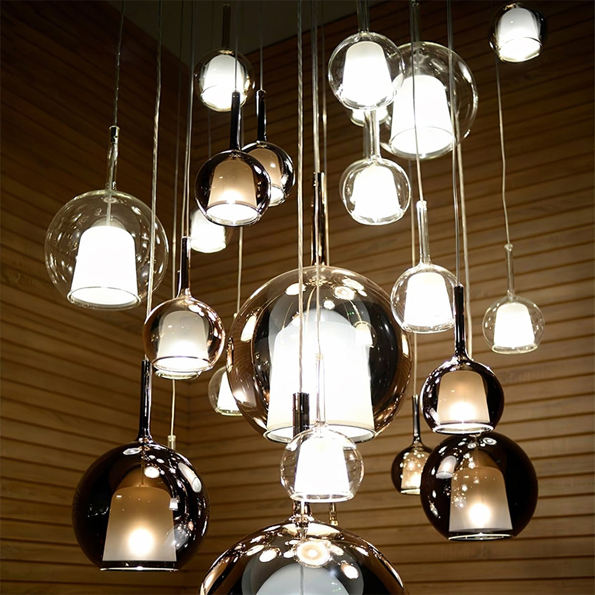 Masto Globe Pendant Light