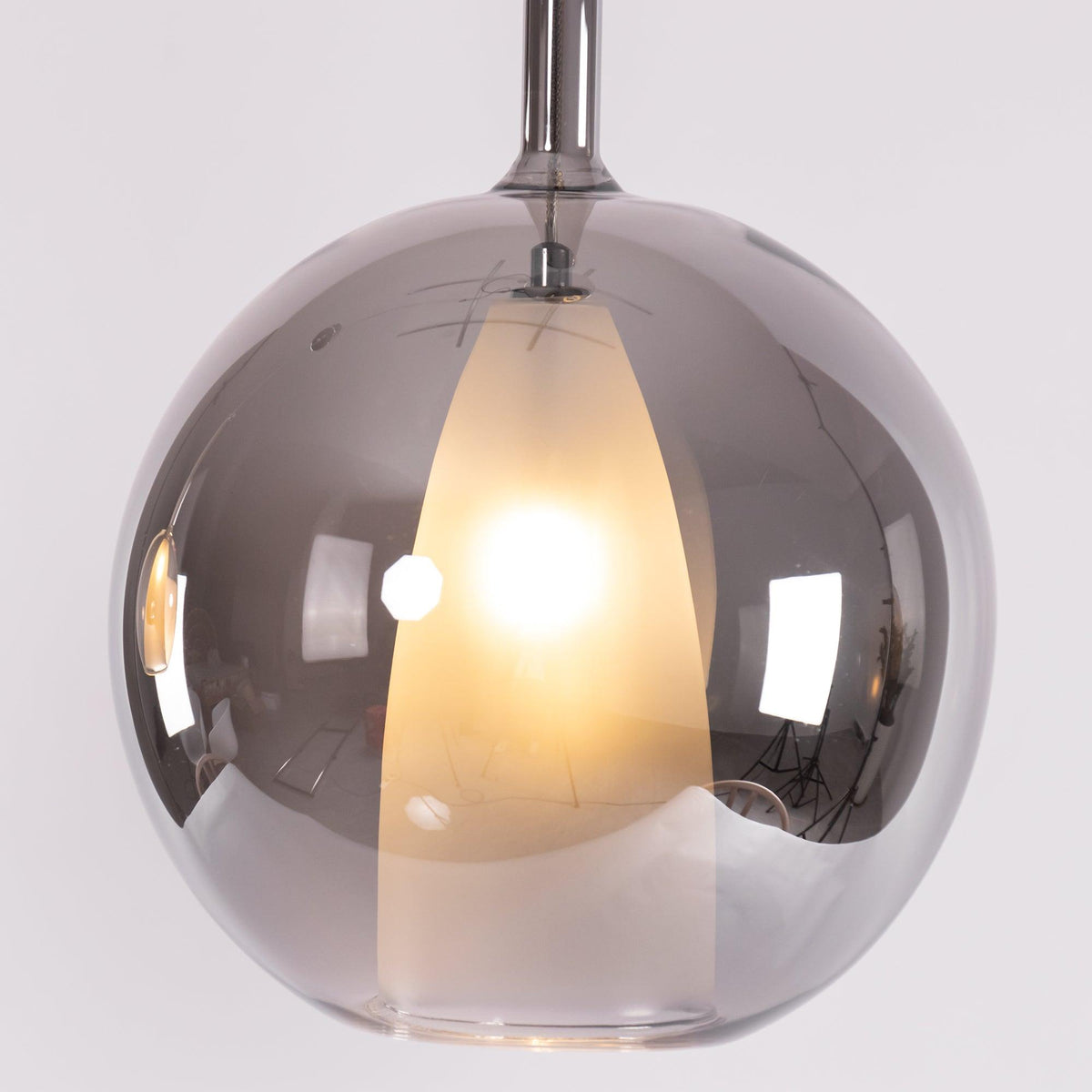 Masto Globe Pendant Light