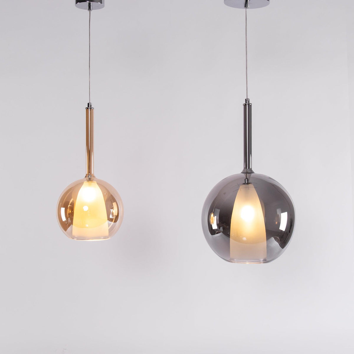 Masto Globe Pendant Light