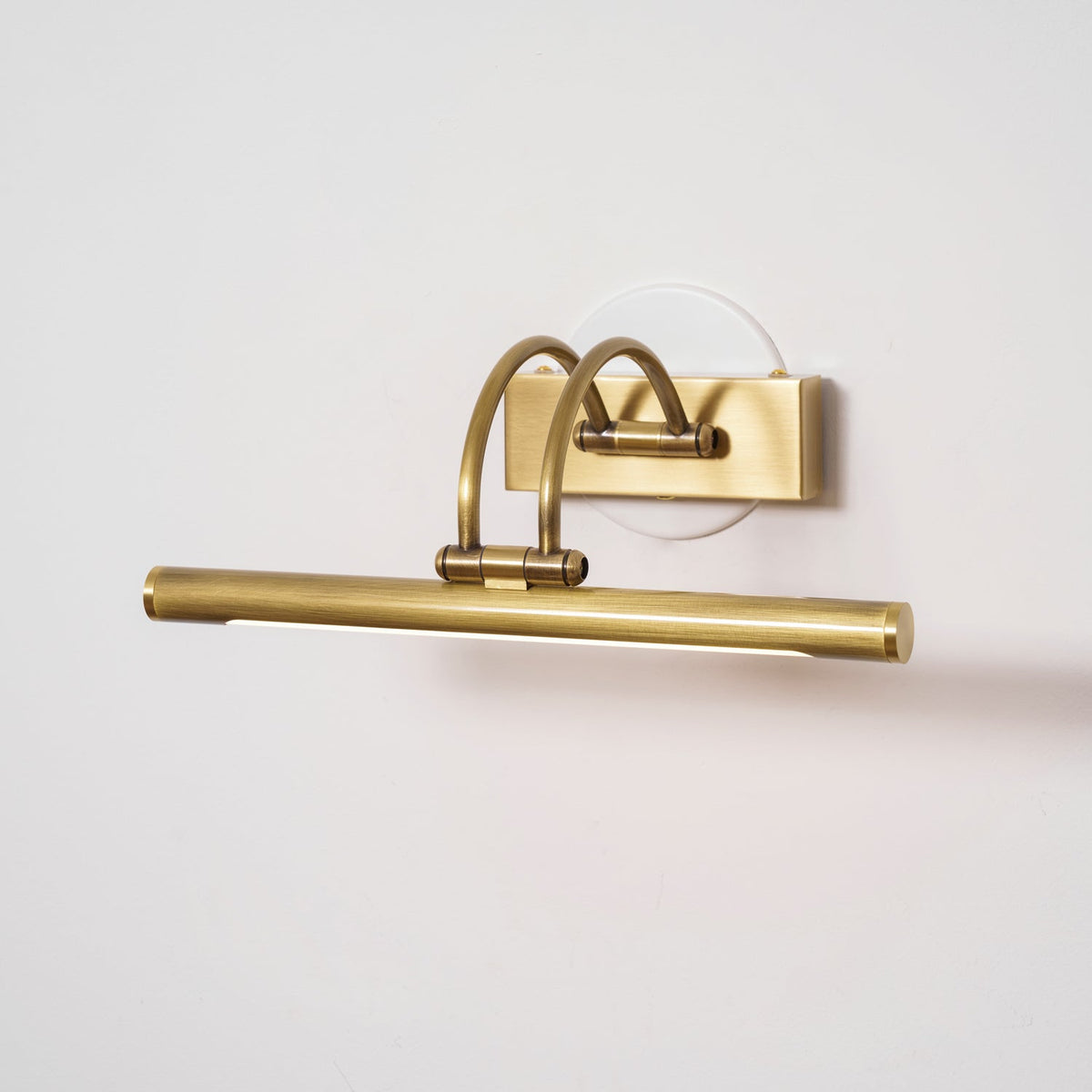 Pisali Linear Wall Light