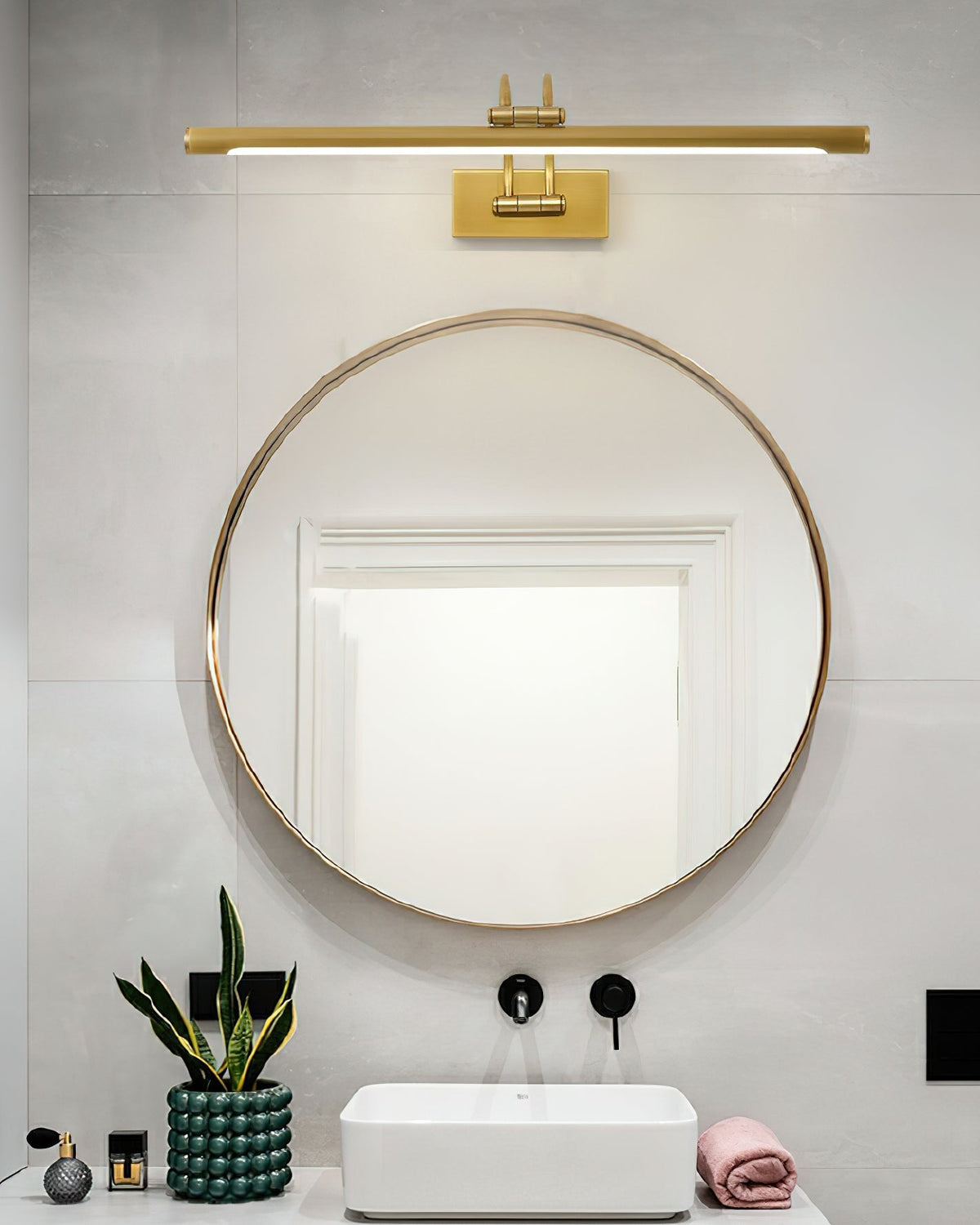 Pisali Linear Wall Light
