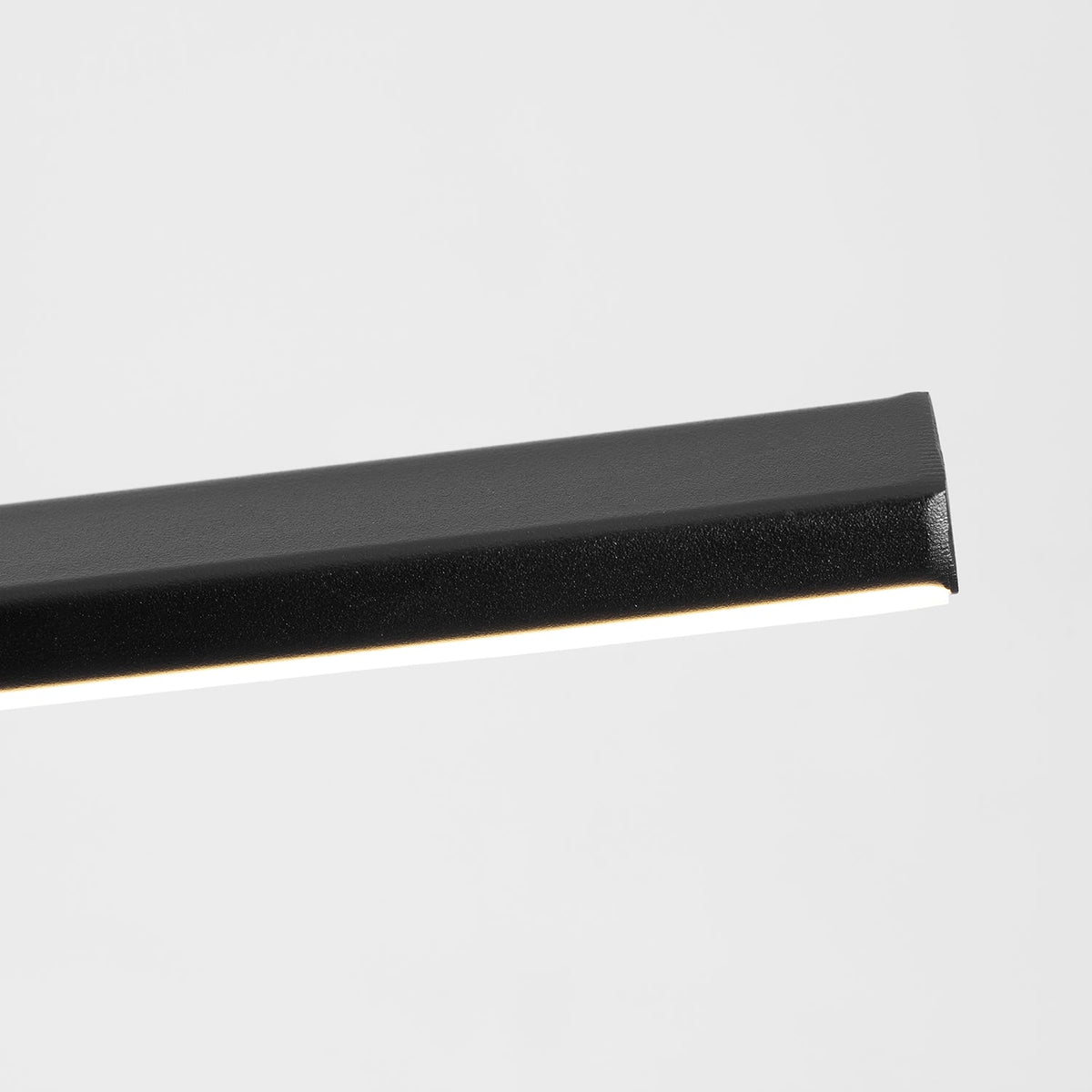 Buna Linear Pendant Light