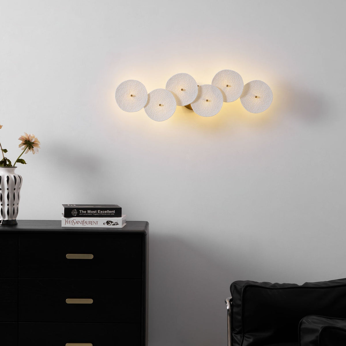 Dralan Lotus Wall Light