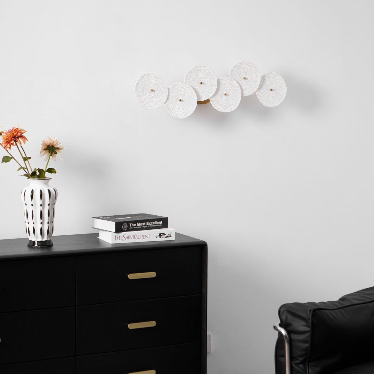 Dralan Lotus Wall Light