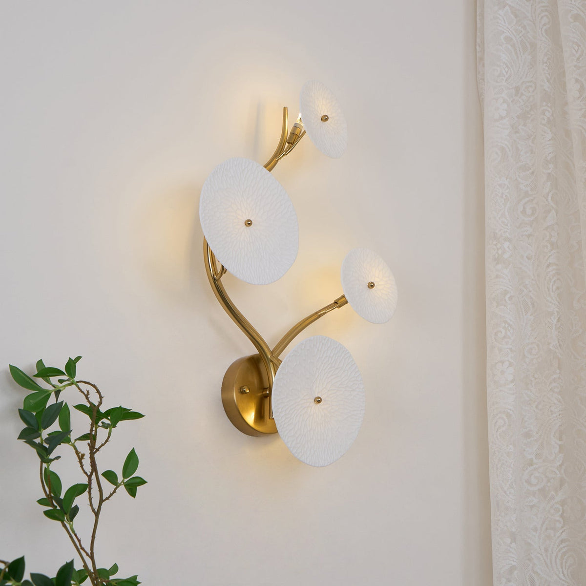 Dralan Lotus Wall Light