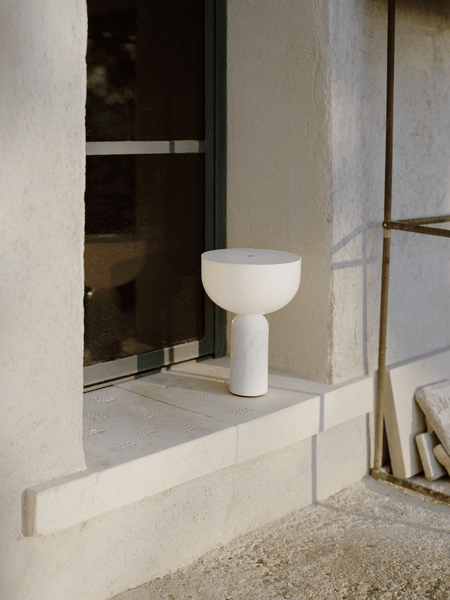 Skusosia Globe Table Lamp