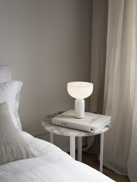 Skusosia Globe Table Lamp