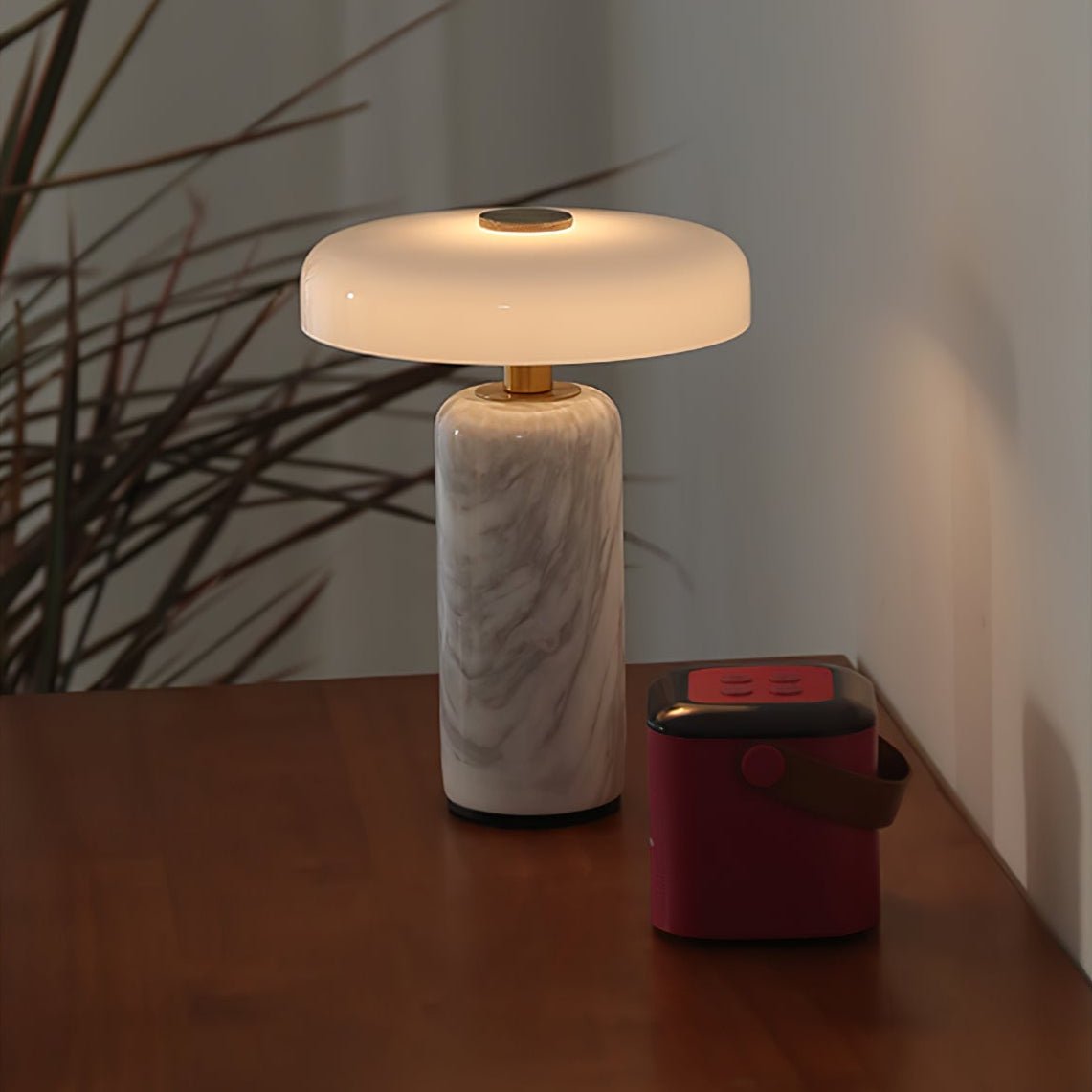 Skusosia Globe Table Lamp