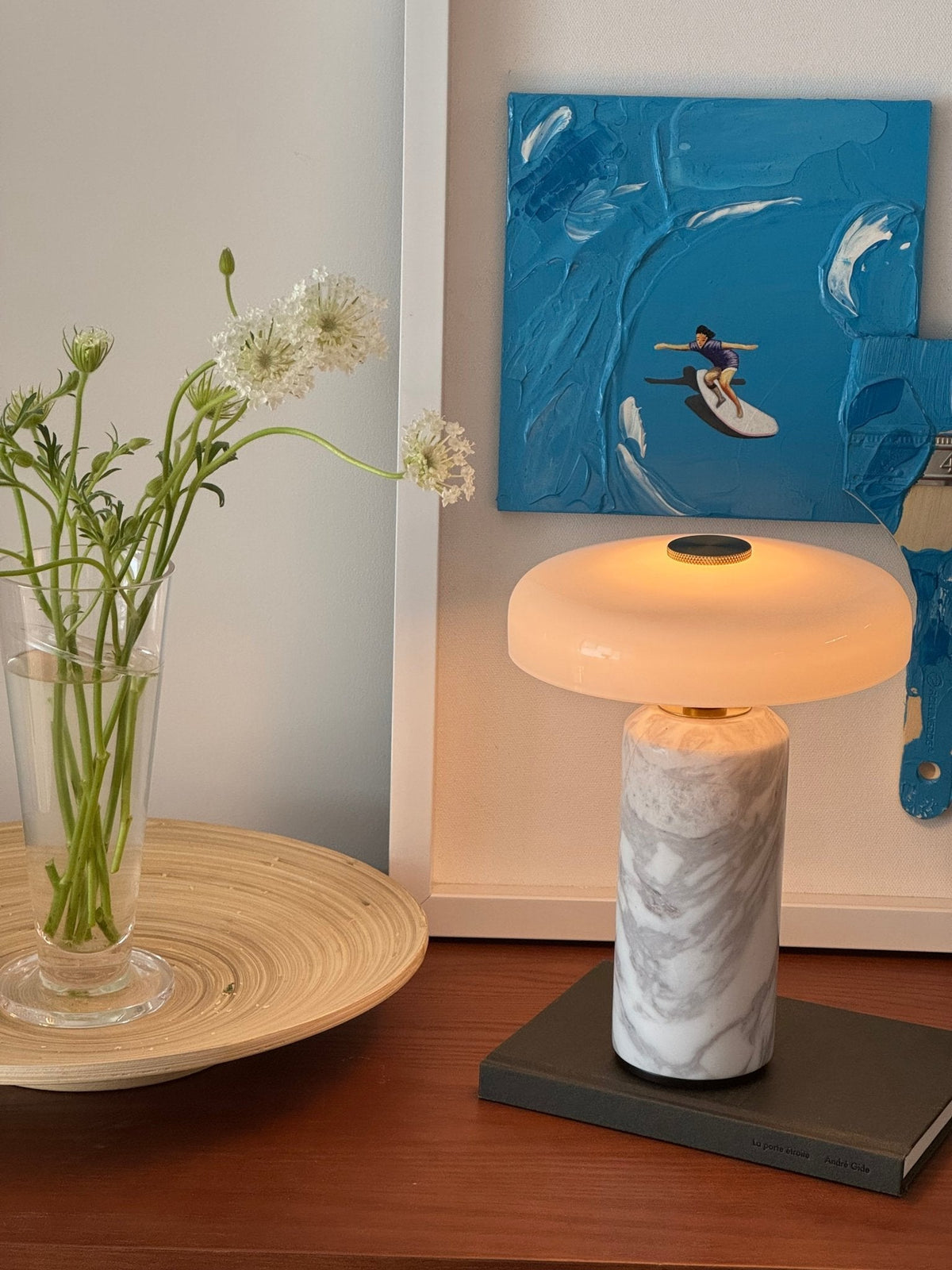 Skusosia Globe Table Lamp