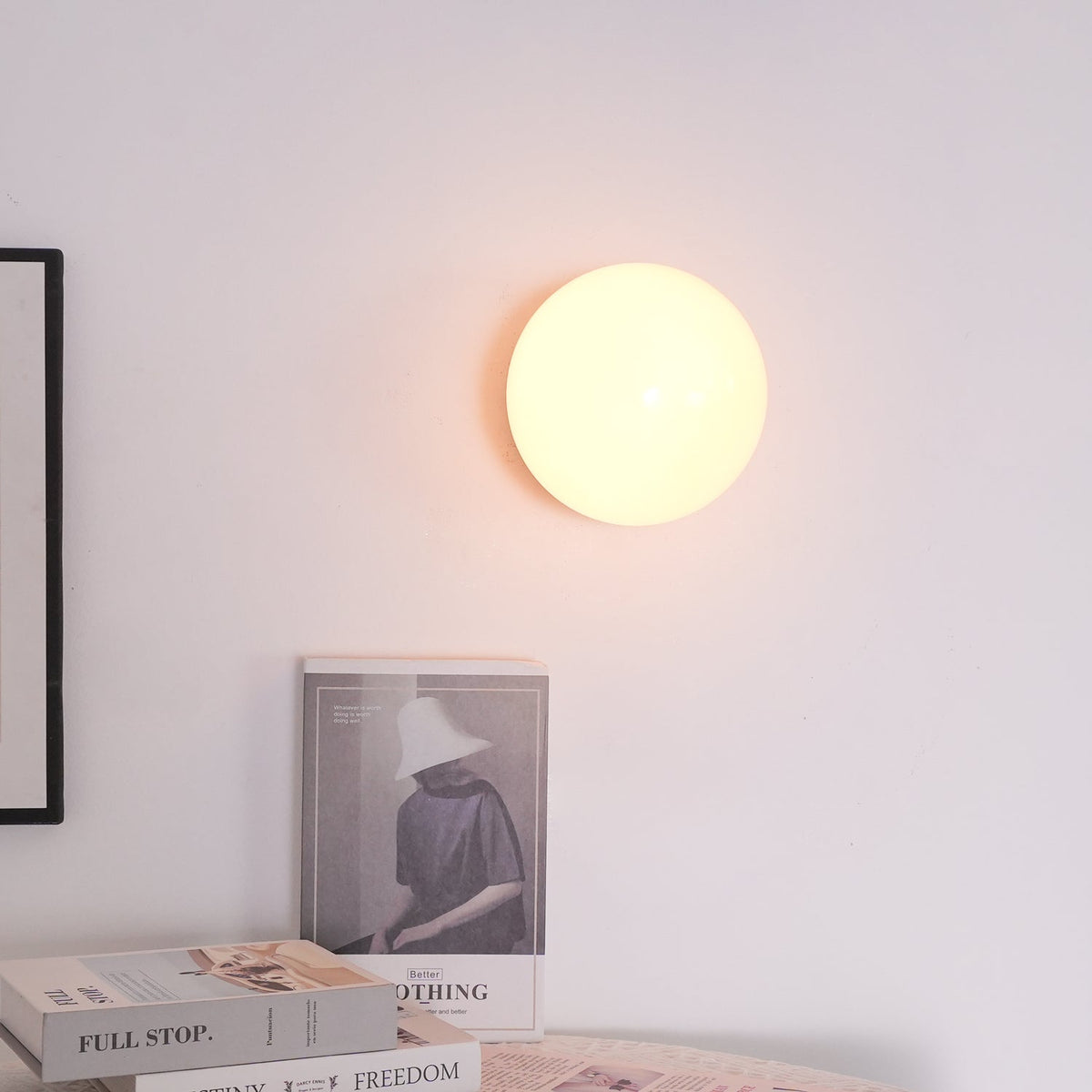 Pilenala Round Wall Light