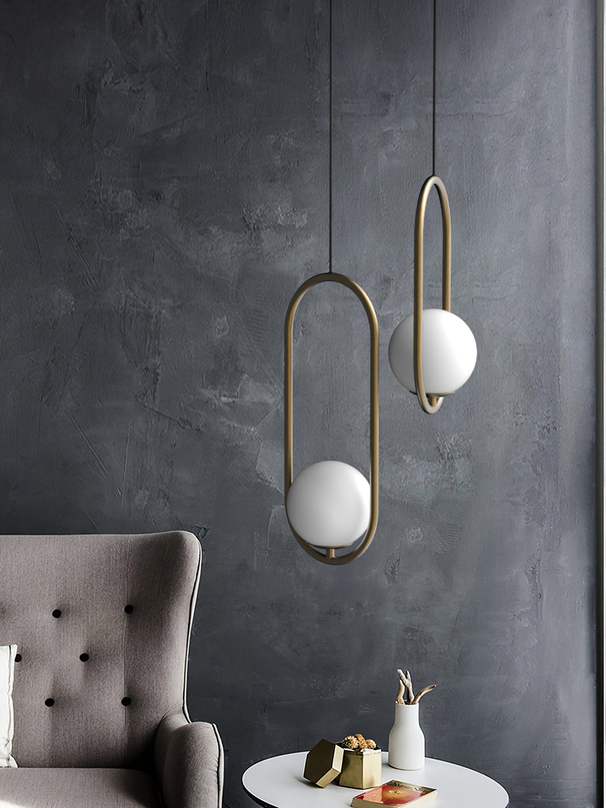 Kilinus Globe Pendant Light