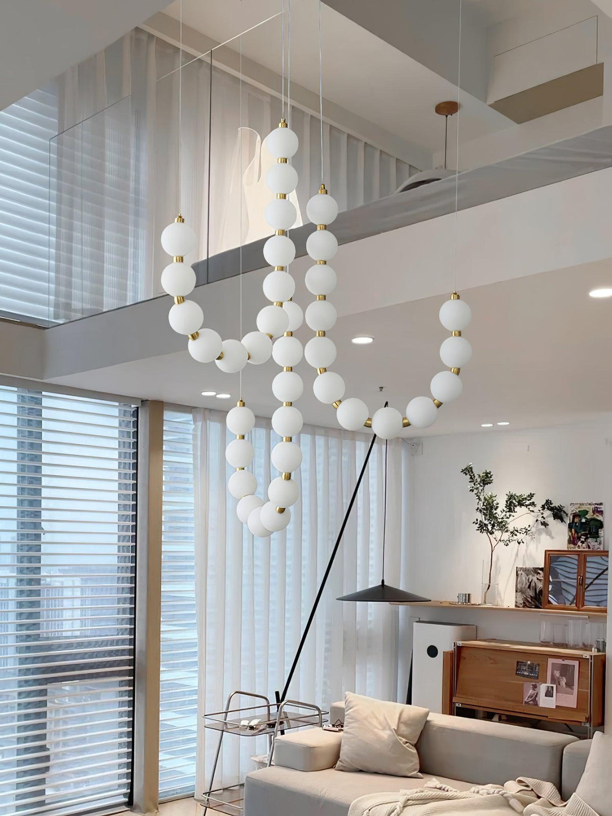 Vunelan Globe Chandelier