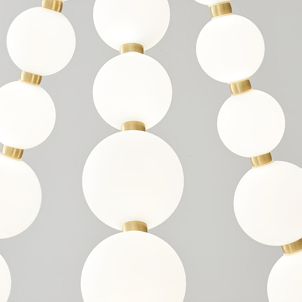 Vunelan Globe Chandelier