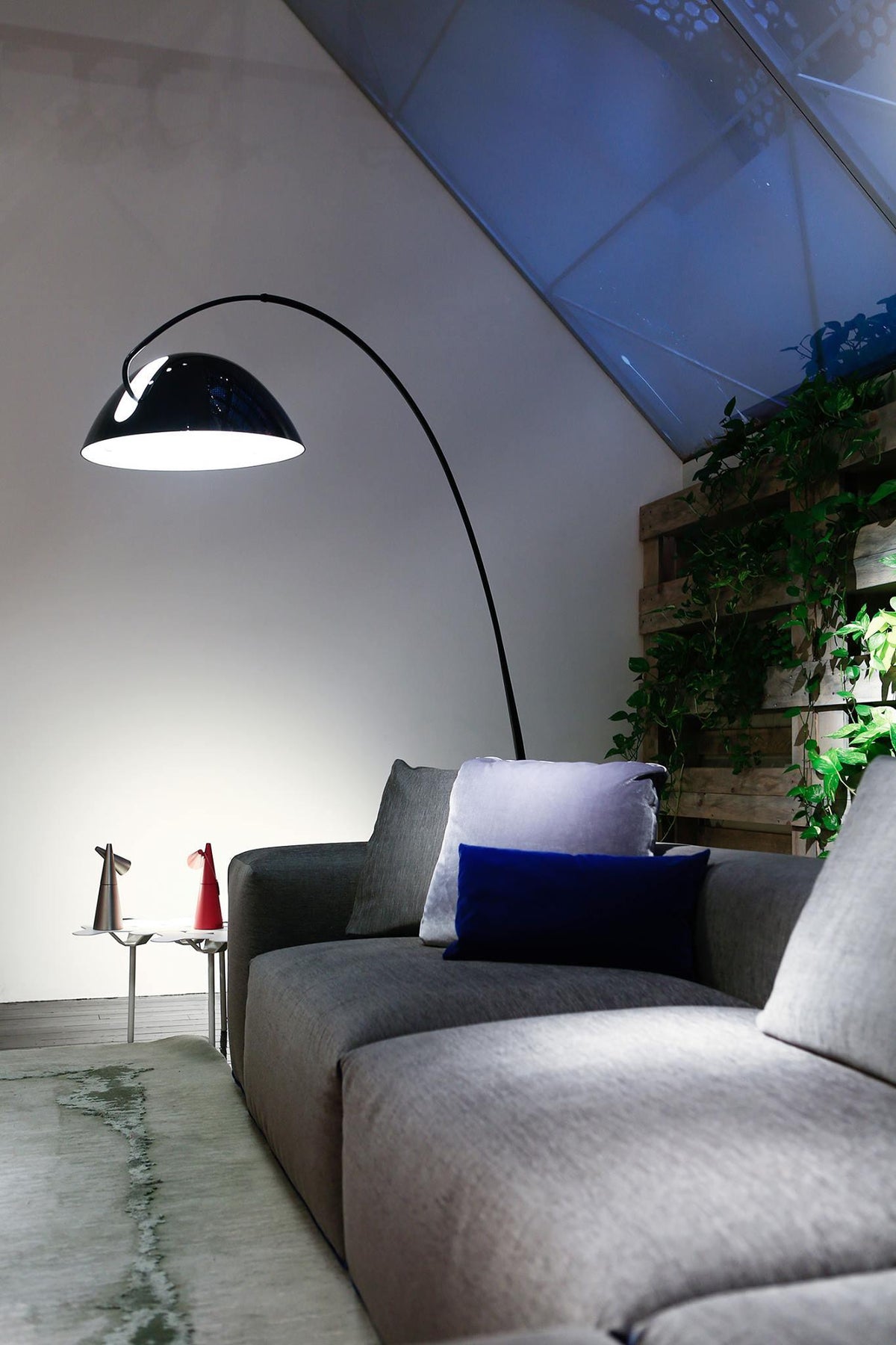 Zedo Arc Floor Lamp