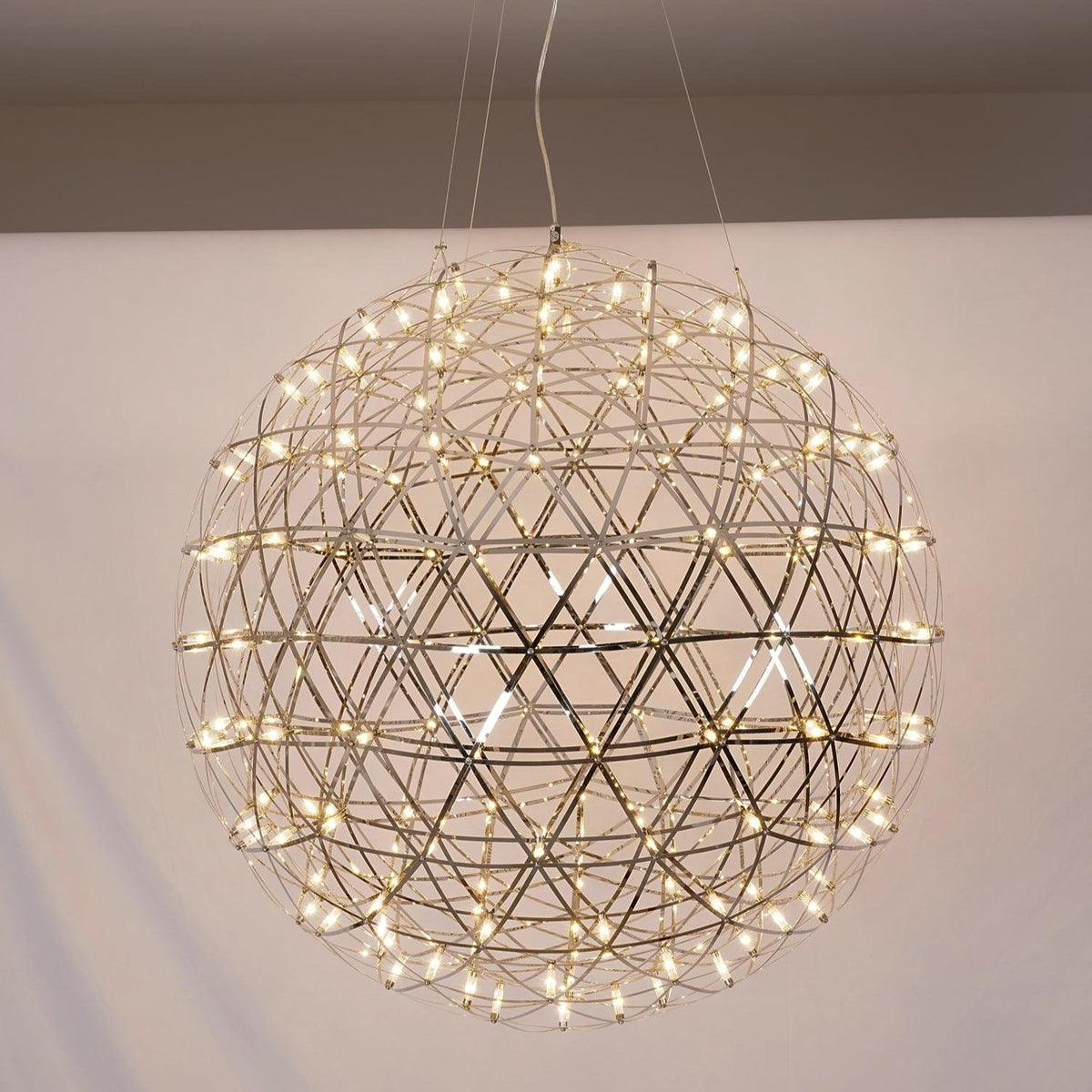 Risseri Globe Pendant Light