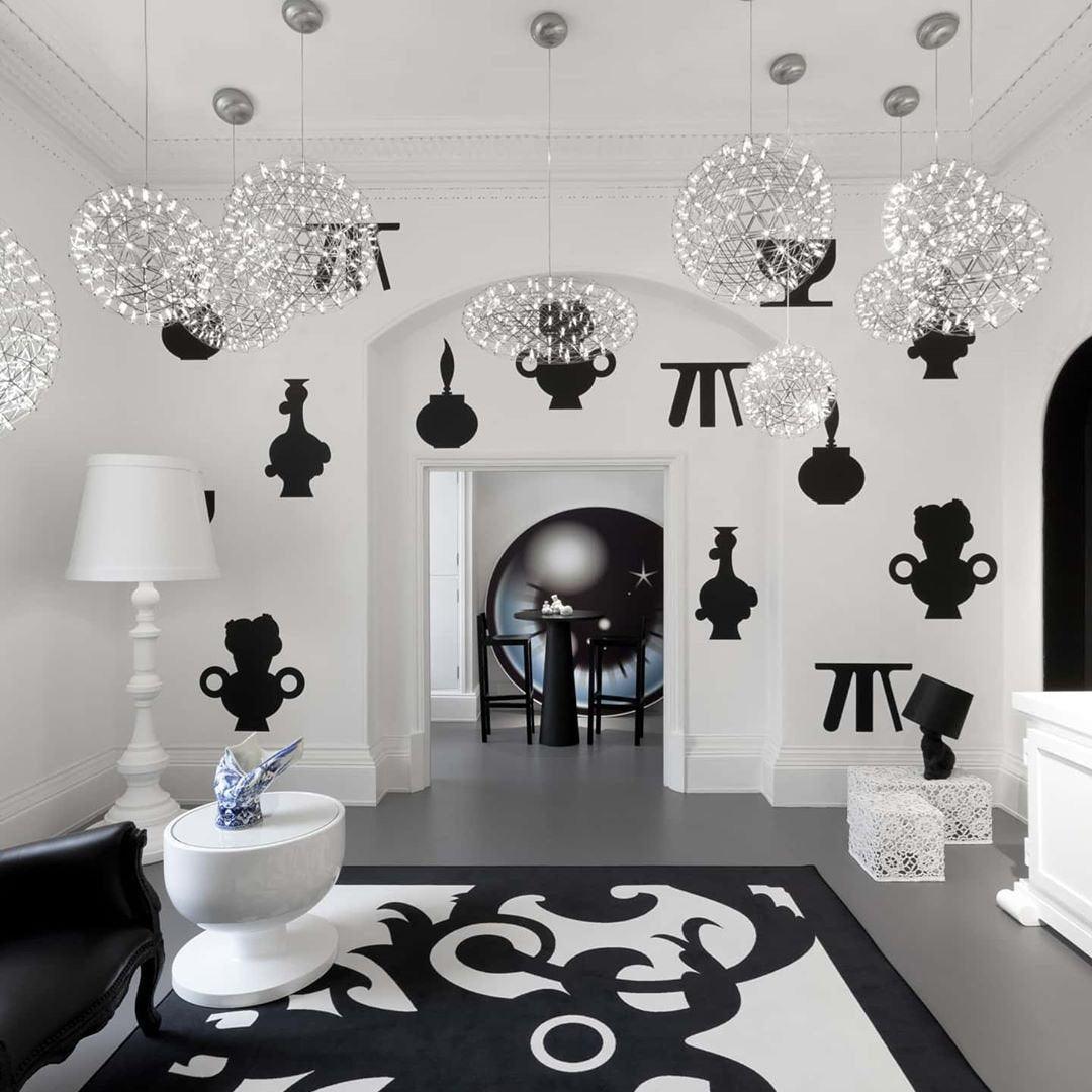 Risseri Globe Pendant Light