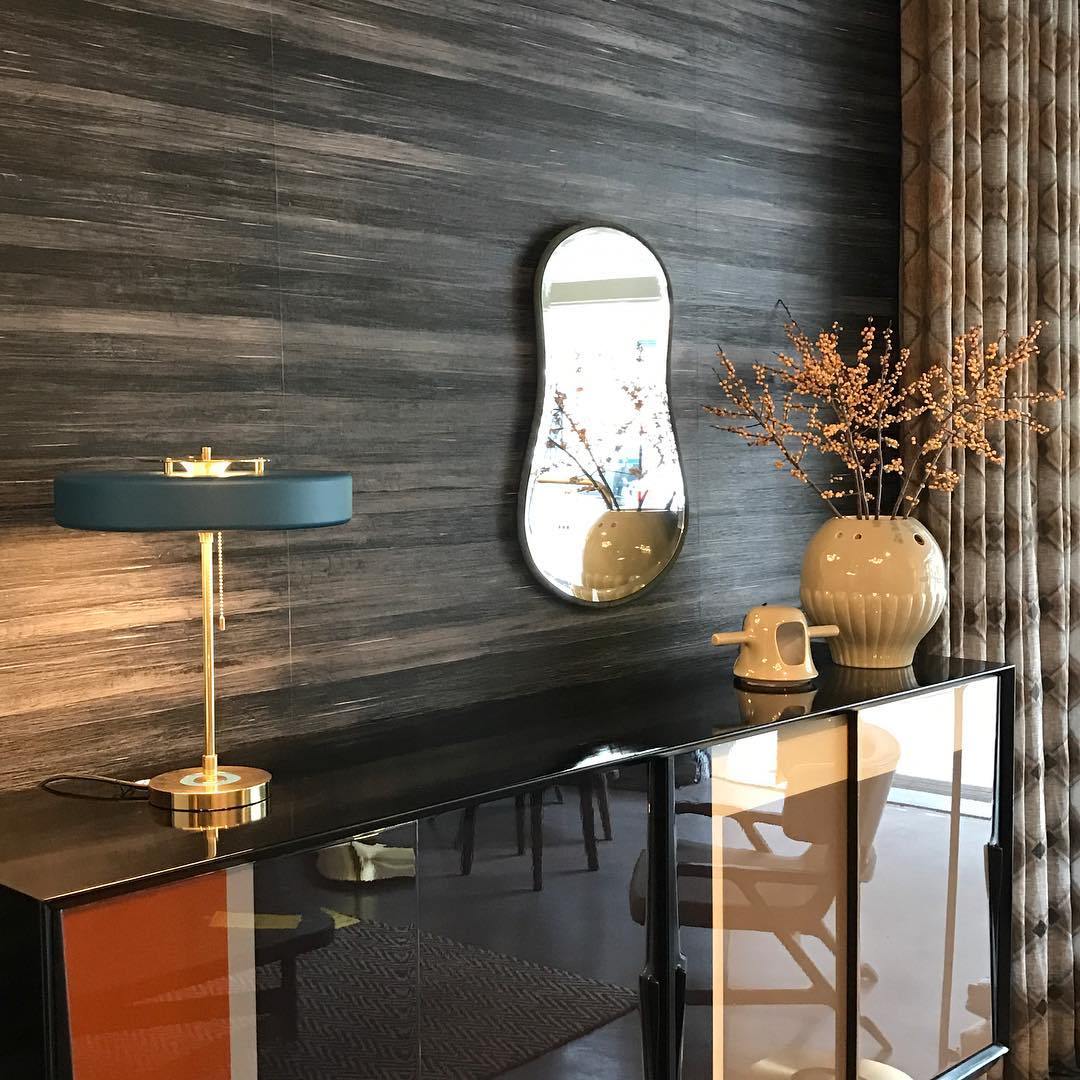 Nareleno Modern Table Lamp